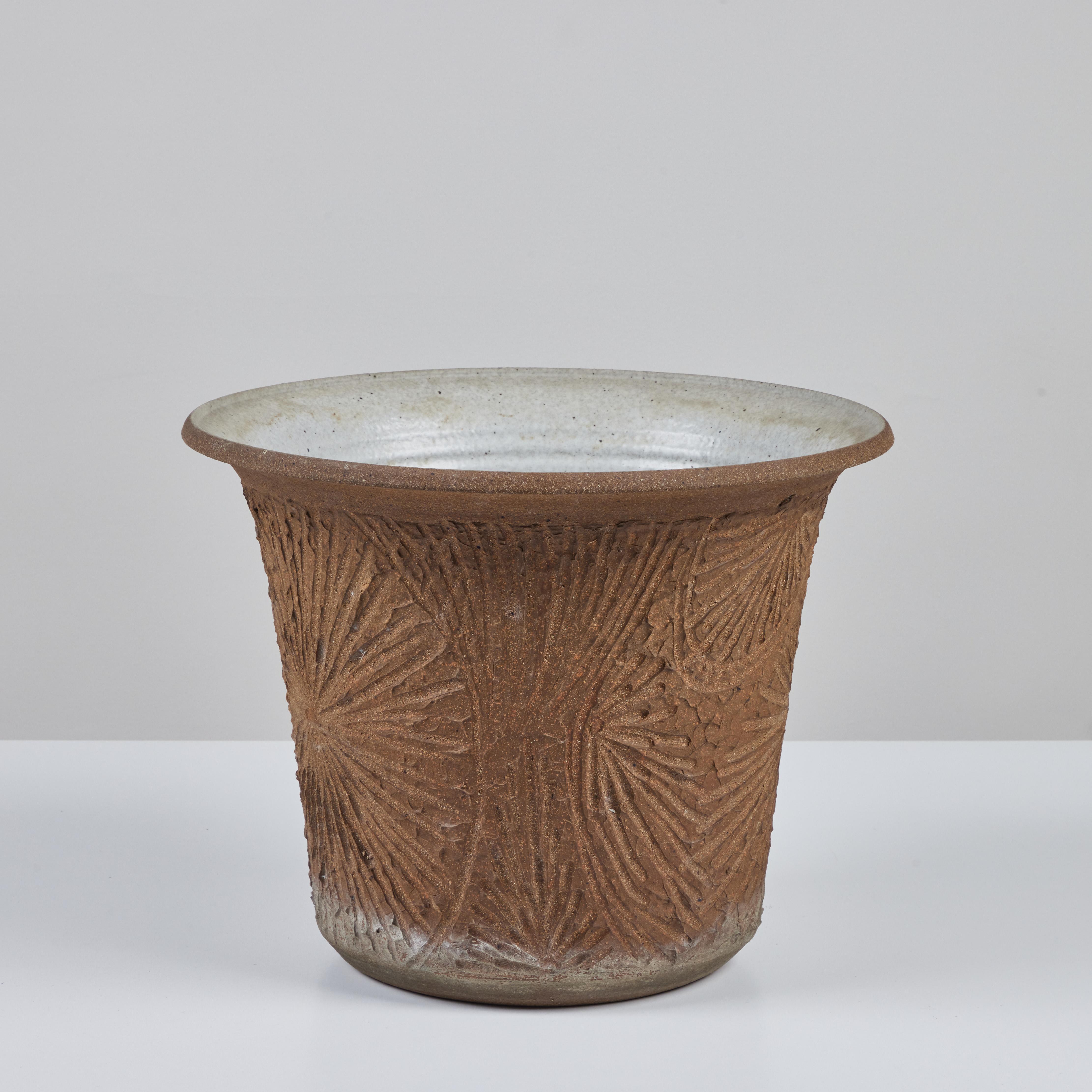 20th Century Robert Maxwell Incised Studio Pottery Planter with Flared Lip For Sale