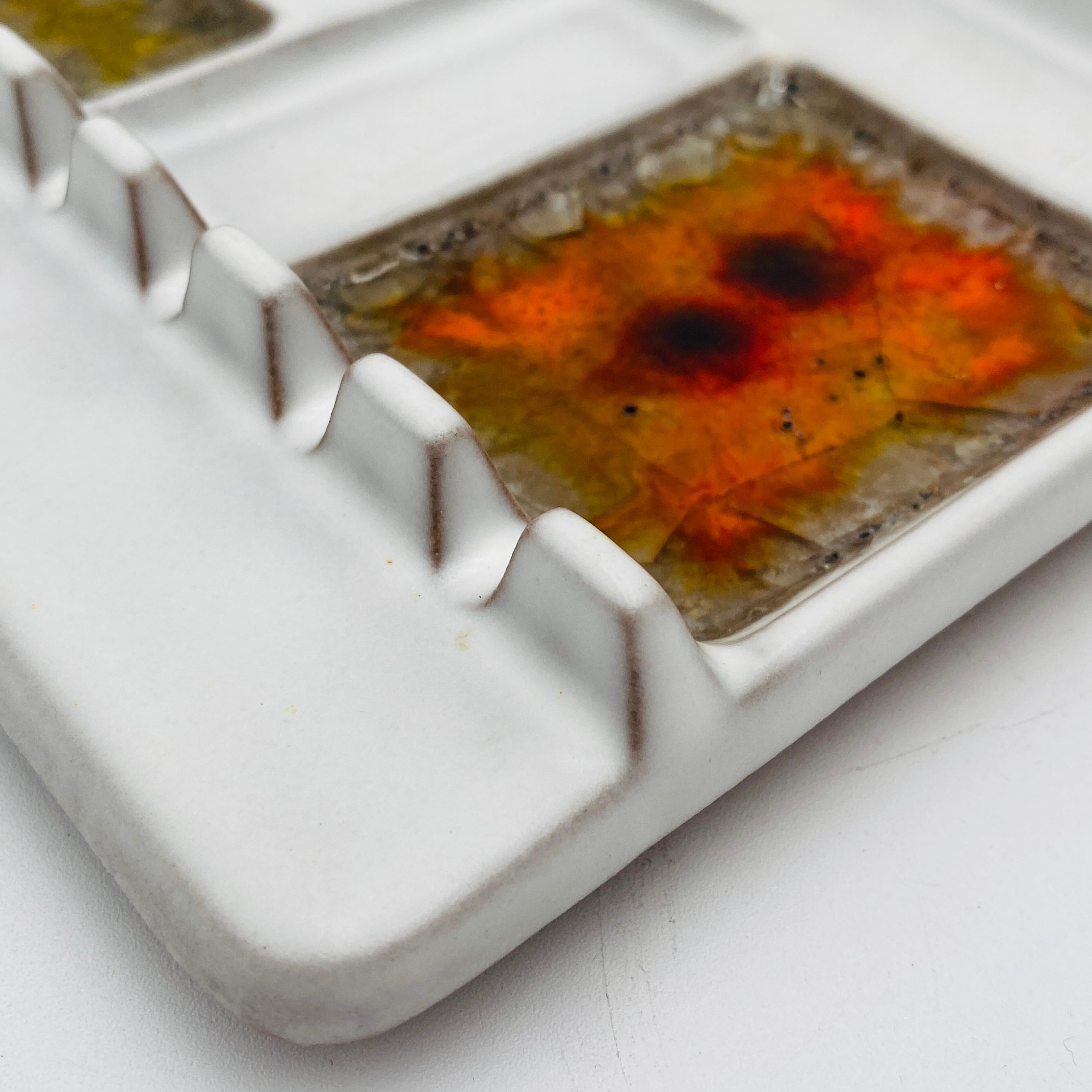 20ième siècle Cendrier en poterie du milieu du siècle de Robert Maxwell 