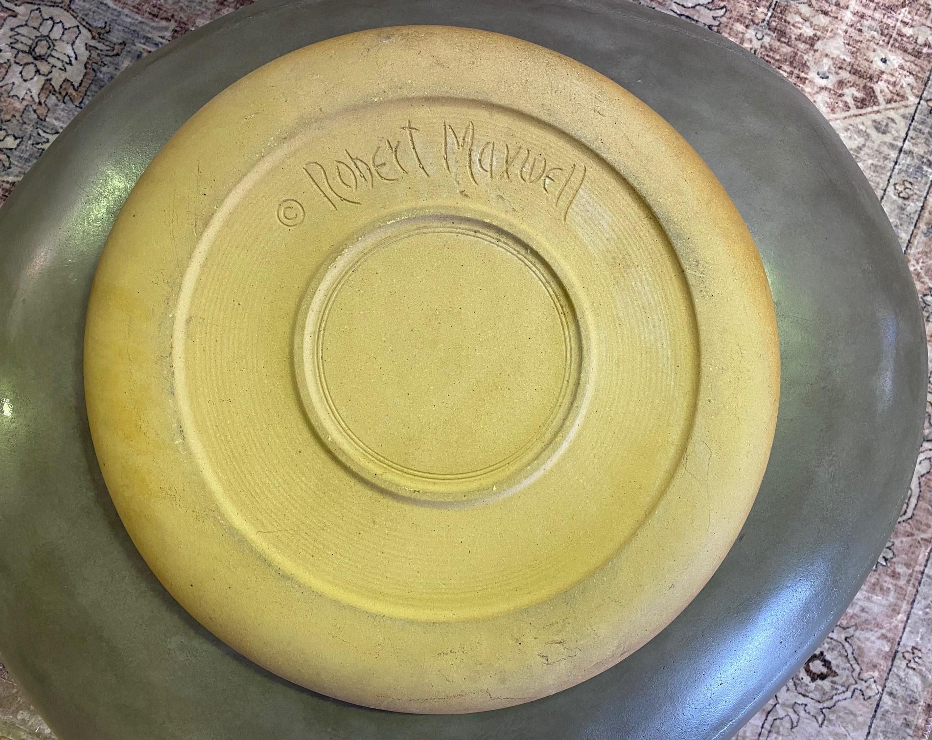 Robert Maxwell Signed Large Mid-Century Modern California Studio Pottery Charger For Sale 4