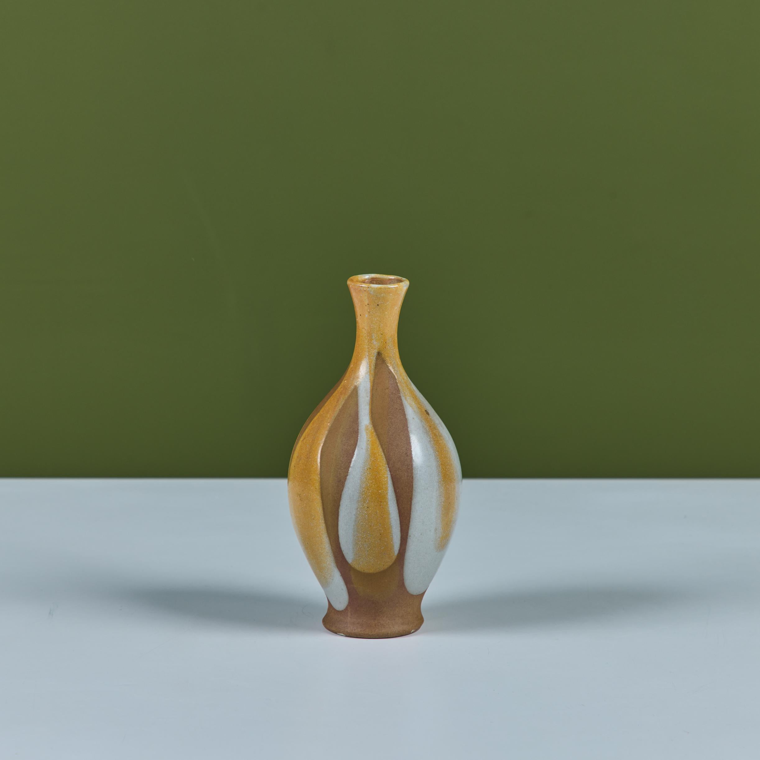 Grès porcellanato Vaso in gres smaltato Robert Maxwell Tan in vendita