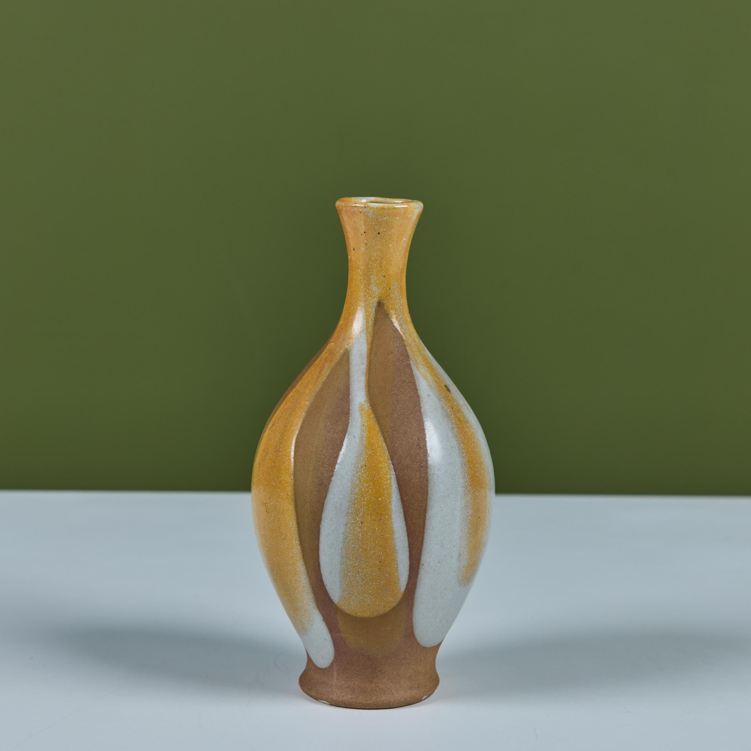 Vaso in gres smaltato Robert Maxwell Tan in vendita 1