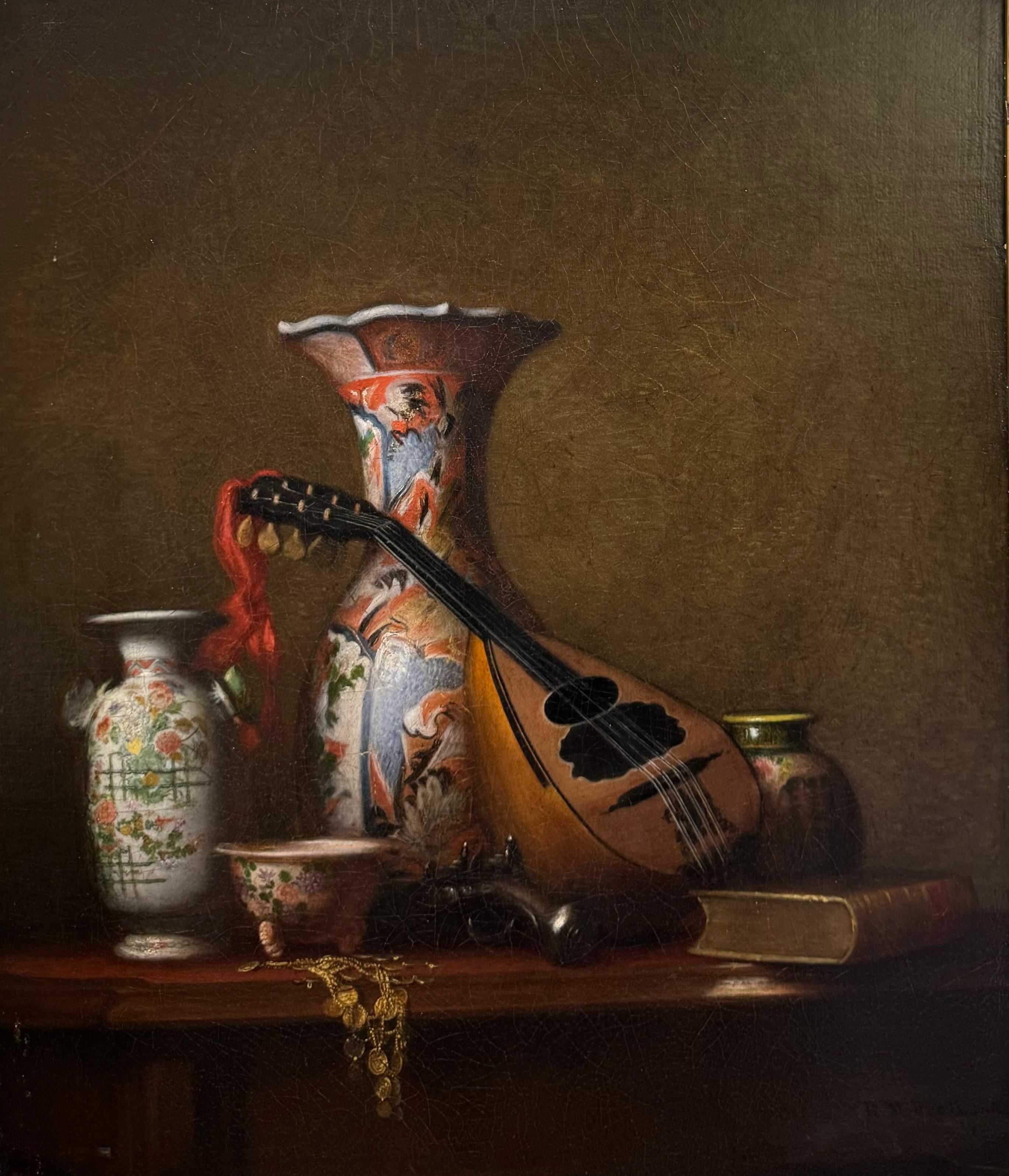 MUSEO ESPOSTO DEL 1879 Natura morta americana con vasi asiatici e mandolino - Interior Painting Grigio di robert monell pratt