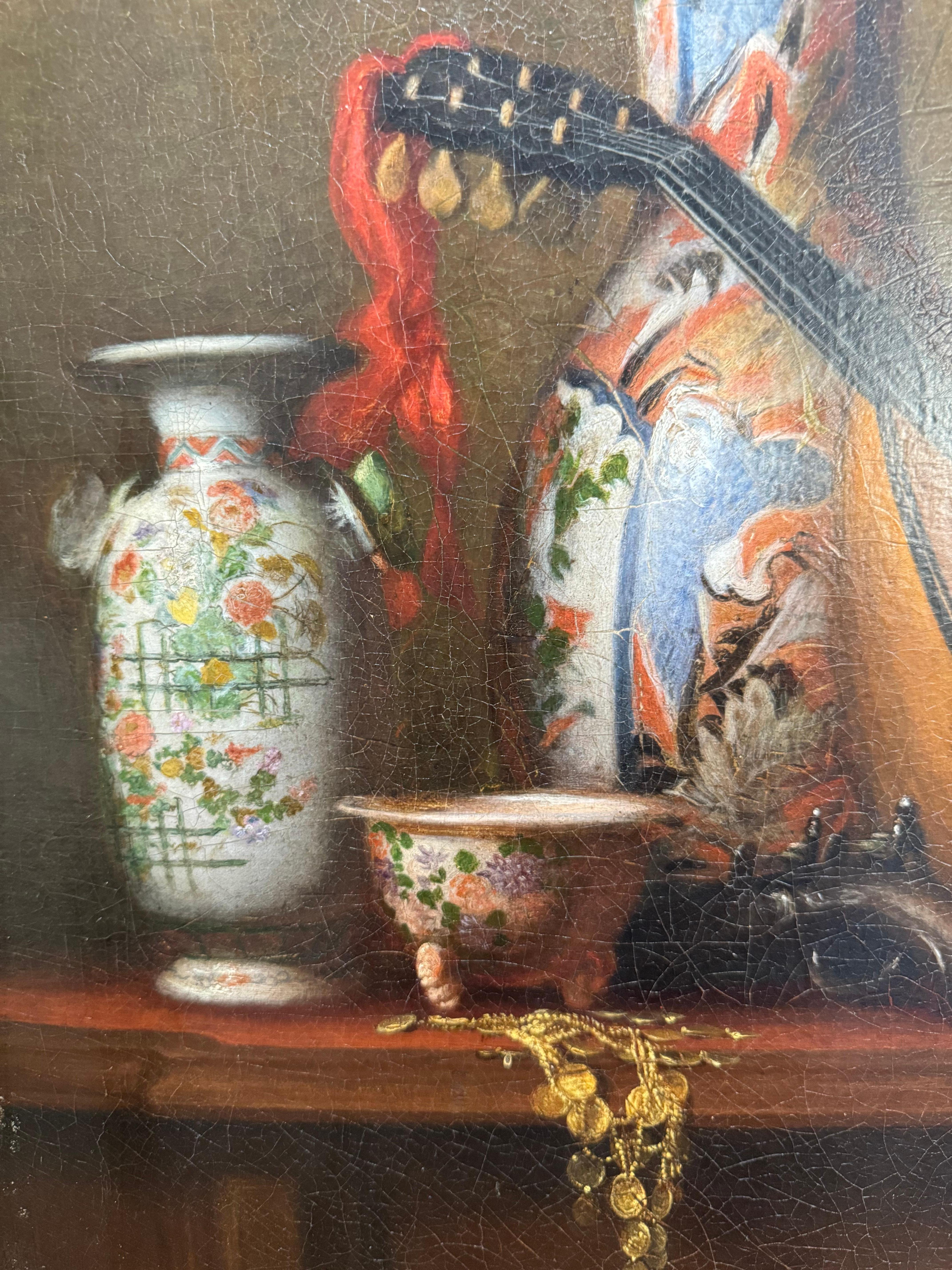 MUSEO ESPOSTO DEL 1879 Natura morta americana con vasi asiatici e mandolino in vendita 2