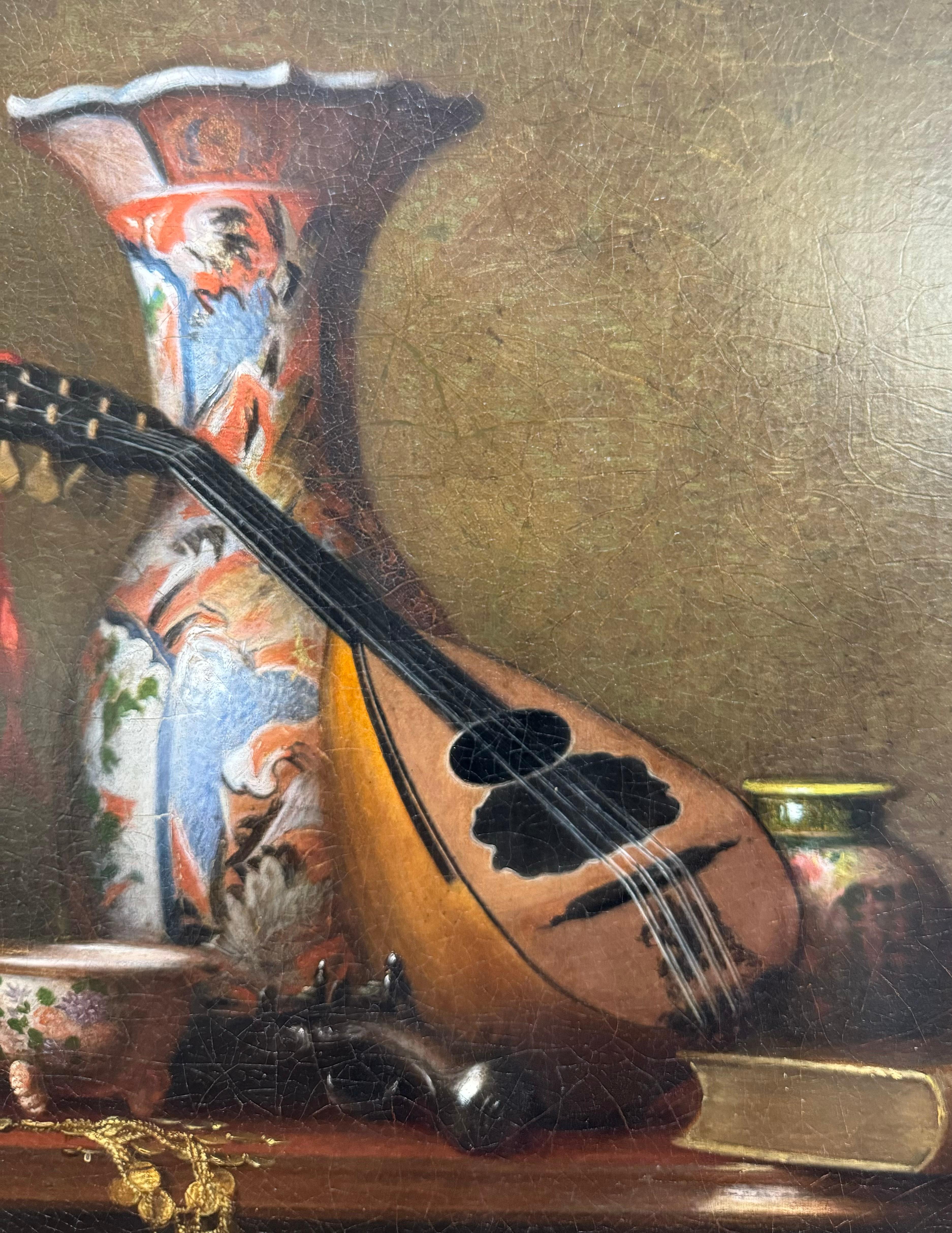 MUSEO ESPOSTO DEL 1879 Natura morta americana con vasi asiatici e mandolino in vendita 4