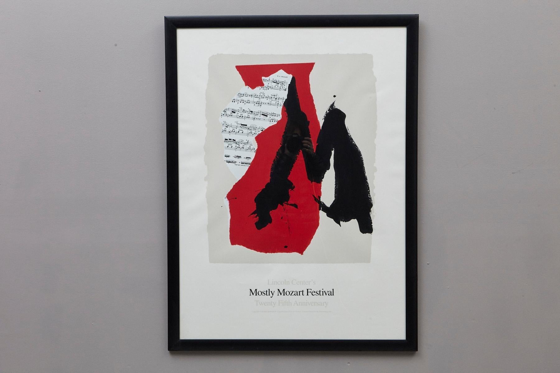 Das Mostly Mozart Festival des Lincoln Center – 25. Jahrestag des Lincoln Center (Abstrakter Expressionismus), Print, von Robert Motherwell