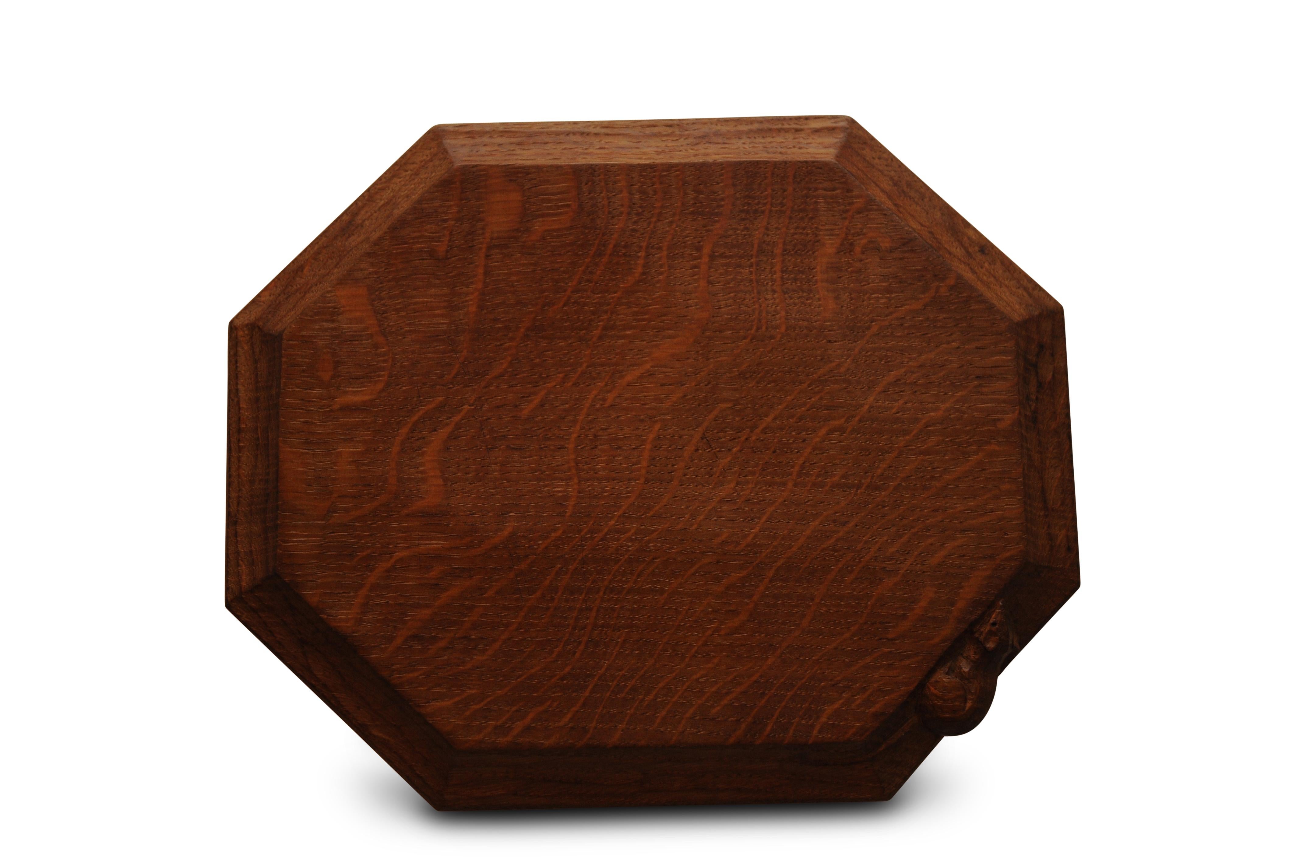 British Robert Mouseman Thompson Hand Carved Oak Octagonal Bread Board with Mouse Motif For Sale