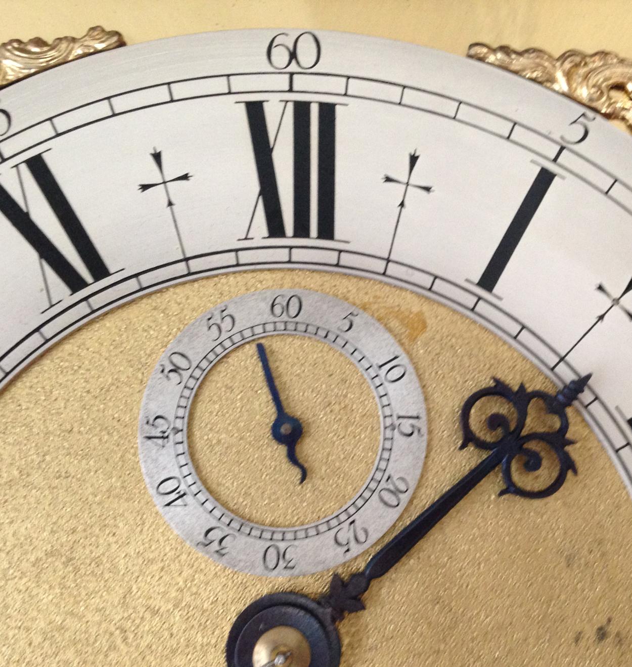 Robert Mouseman Thompson Oak Long Case Clock In Good Condition In Melbourne, Victoria