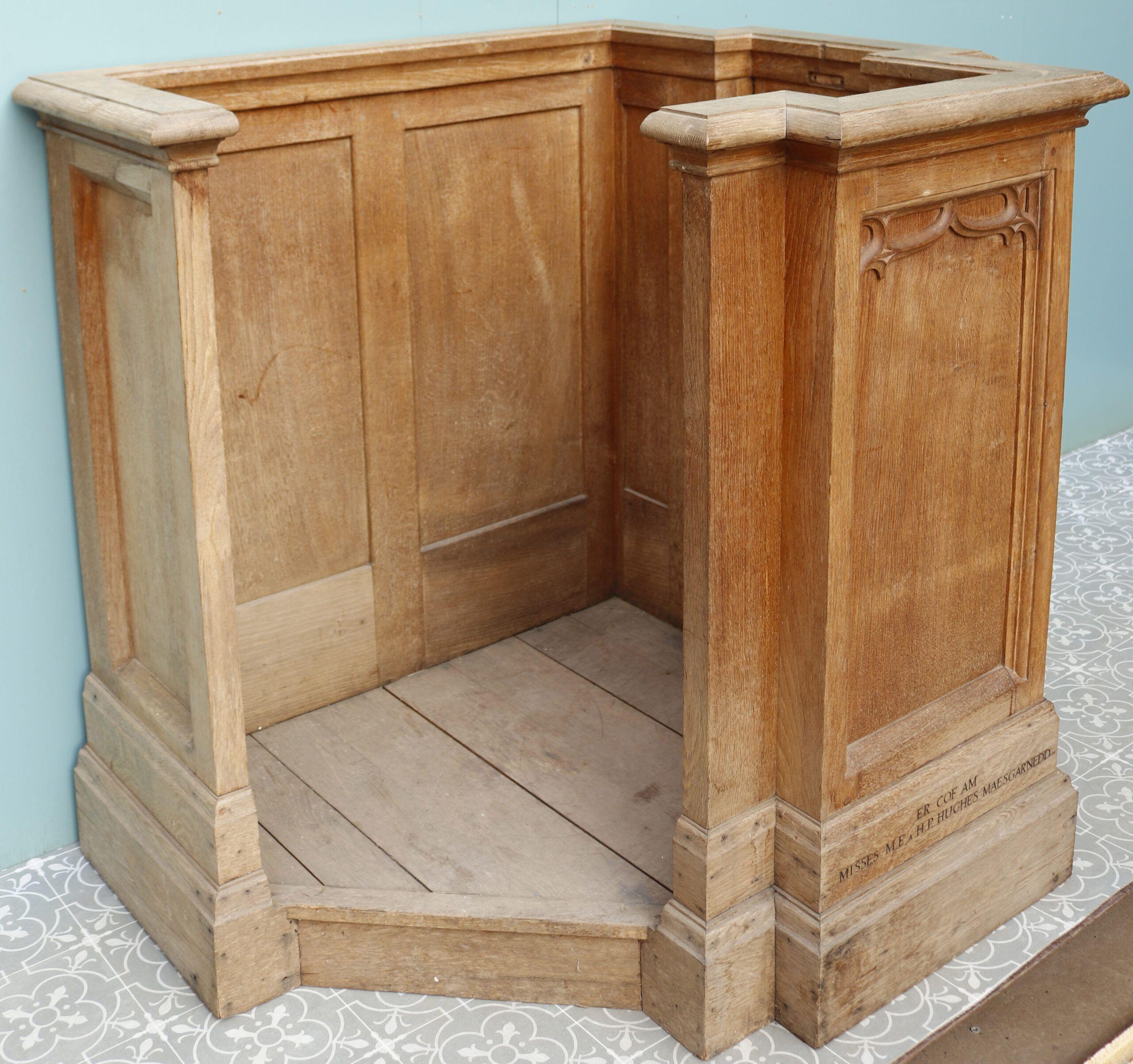 wooden pulpit designs