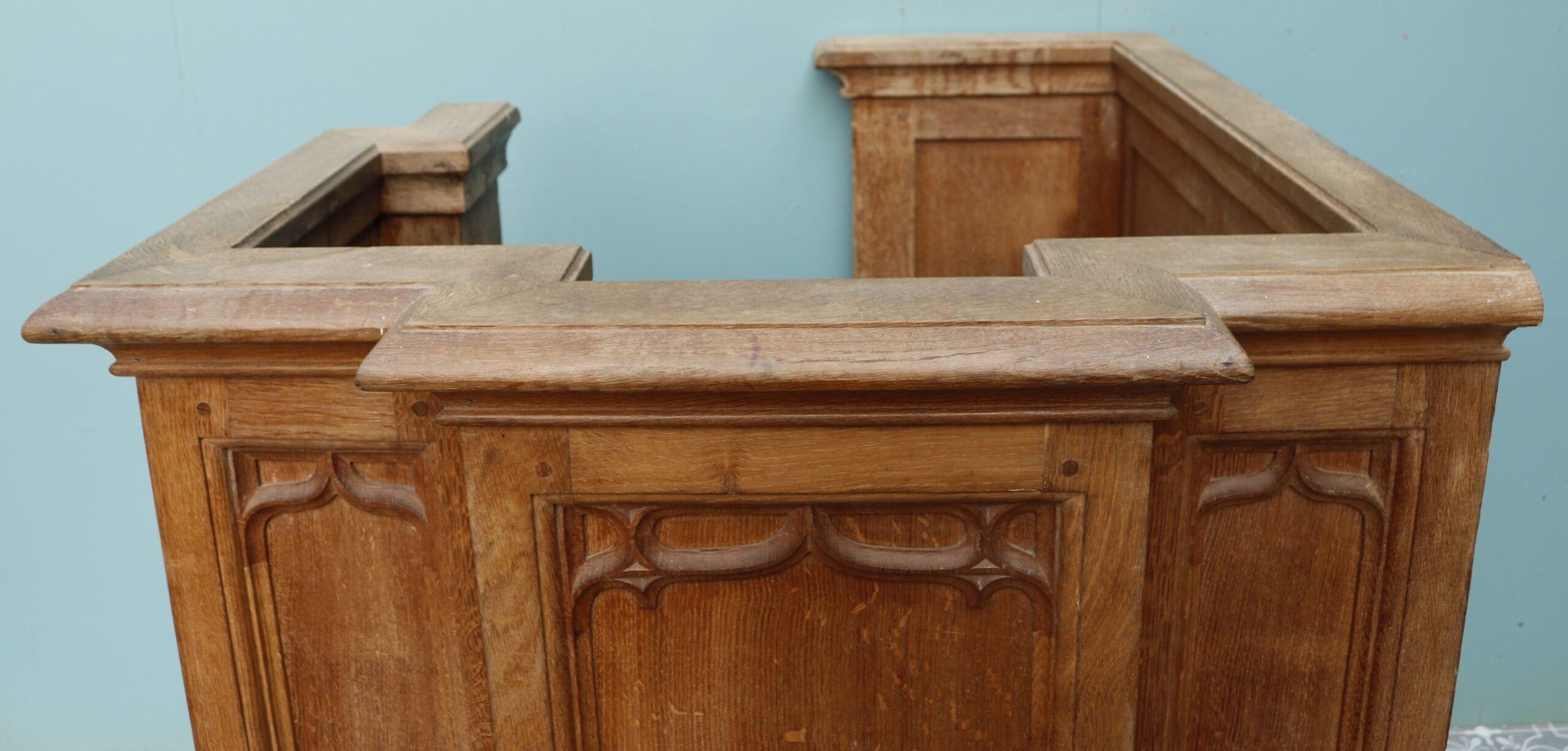 Robert ‘Mouseman’ Thompson Oak Pulpit In Good Condition For Sale In Wormelow, Herefordshire