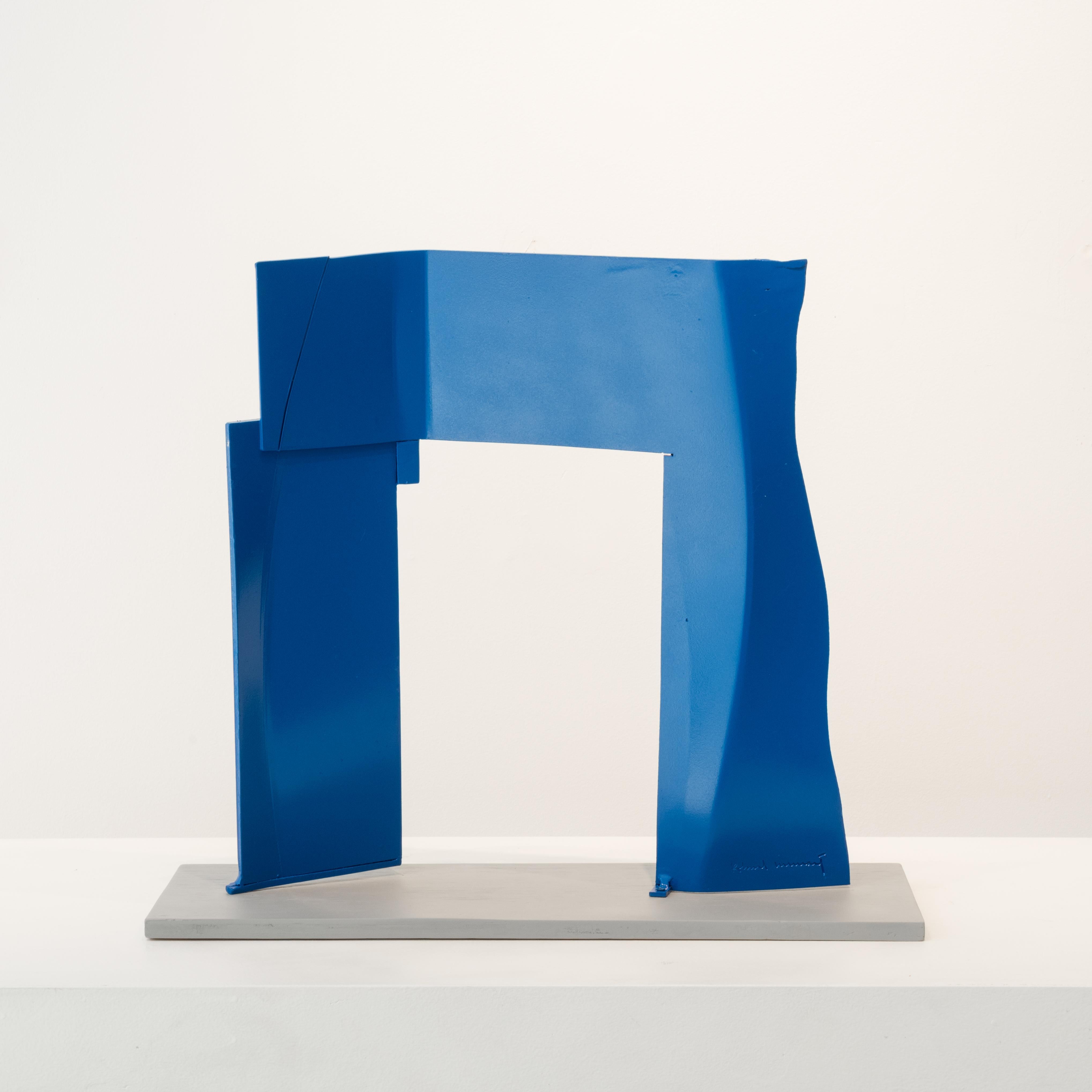 Blue Arch, aluminum sculpture painted blue (maquette) - Abstract Geometric Sculpture by Robert Murray