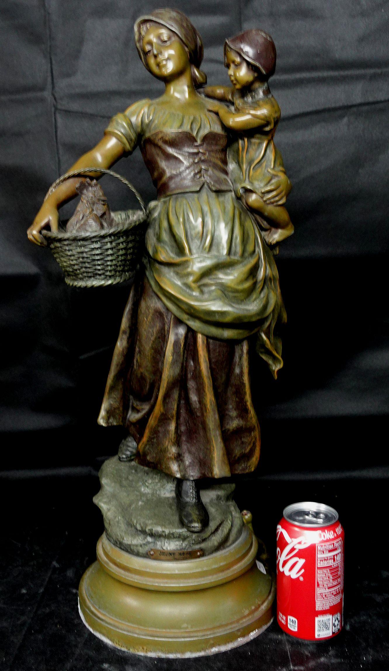 Robert Pfeffer, sculpture en bronze Jeune Mere, jeune fille avec enfant, Ric069 en vente 8