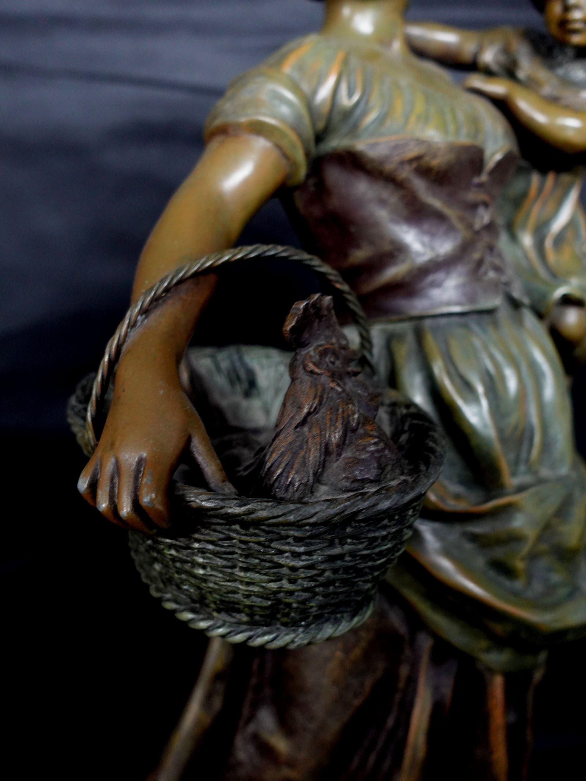 Bronze Robert Pfeffer, sculpture en bronze Jeune Mere, jeune fille avec enfant, Ric069 en vente