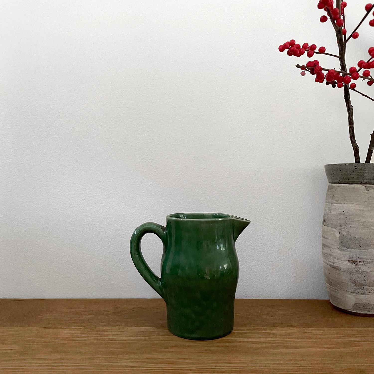 Français Vase pichet en céramique française de Robert Picault en vente
