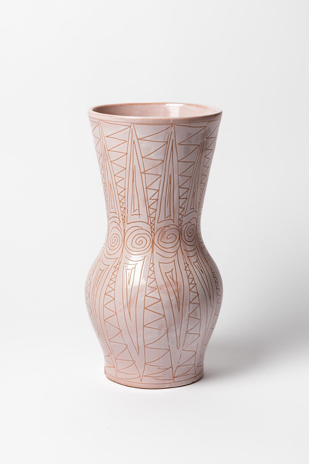 Robert Picault Large XXth Century Design Pink Ceramic Vase Vallauris, 1950 In Excellent Condition In Neuilly-en- sancerre, FR