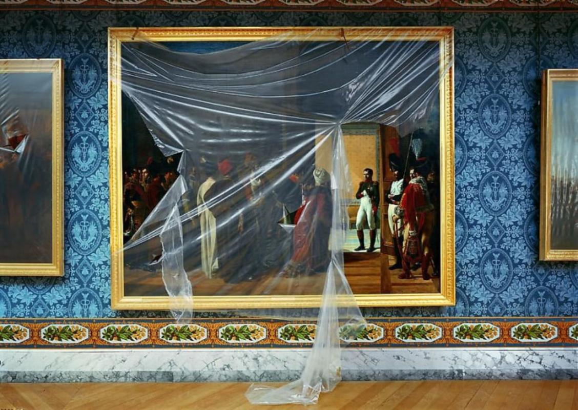 Color Photograph di Robert Polidori - Attique Du Midi, Aile du midi, Chateau de Versailles, Fotografia d'autore, 2005