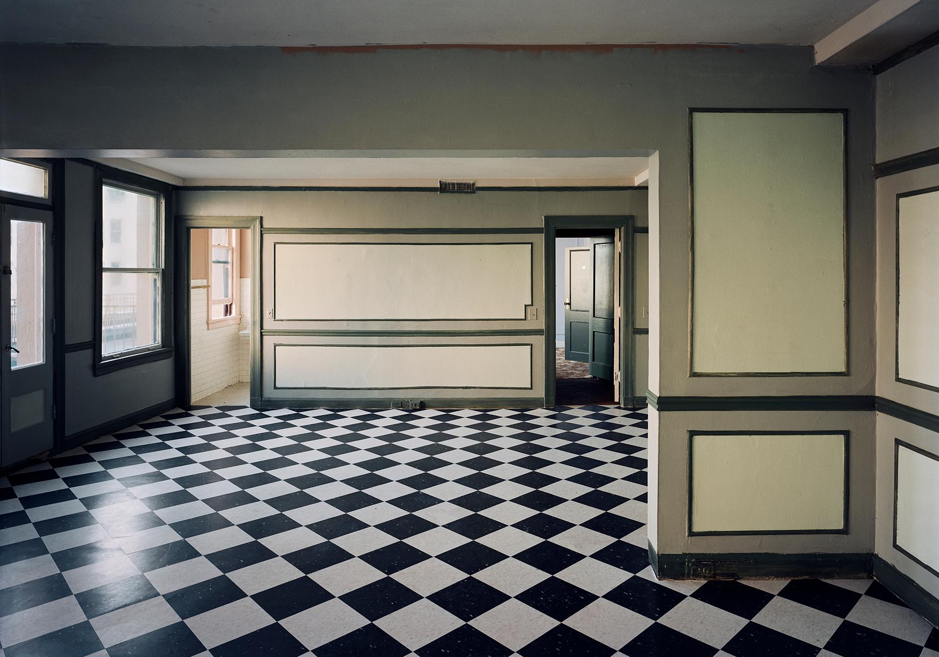 In 2005, mere weeks before the demolition of the Ambassador Hotel (and the Cocoanut Grove), Robert Polidori captured the faded grandeur of one of Los Angeles's most legendary establishments. Working closely with Polidori, The Lapis Press selected
