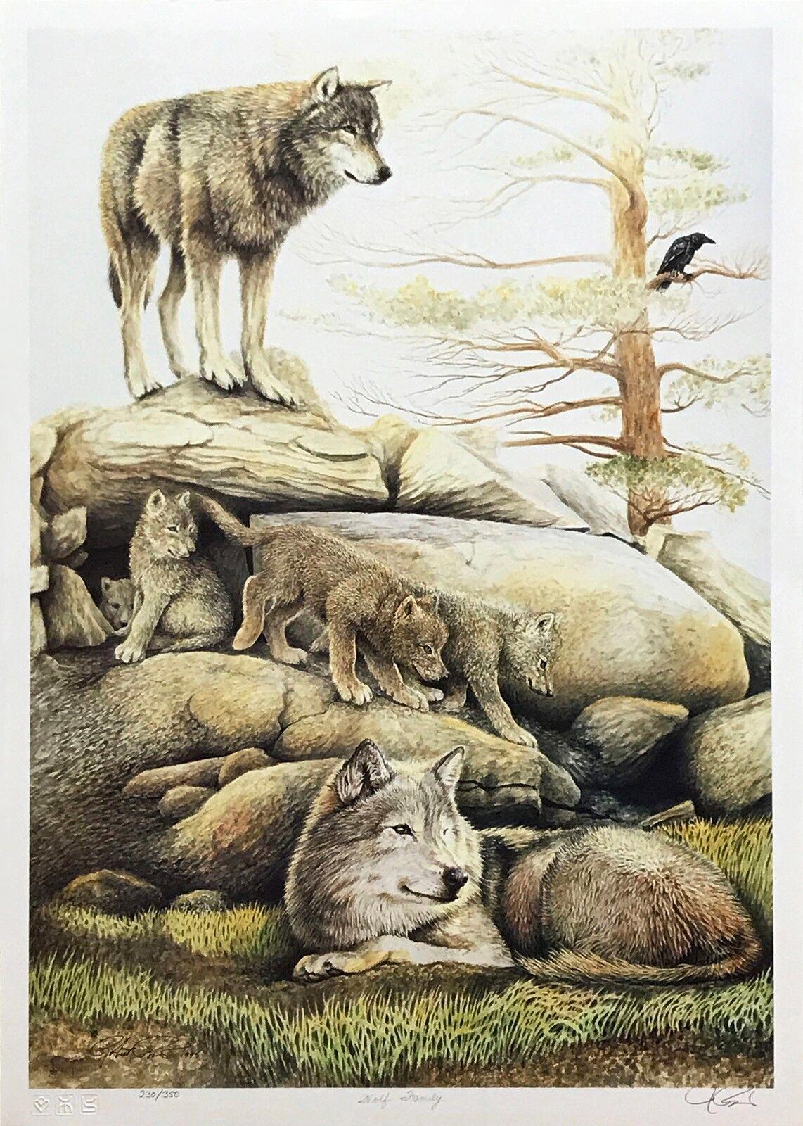 Robert Pow Animal Print - WOLF FAMILY