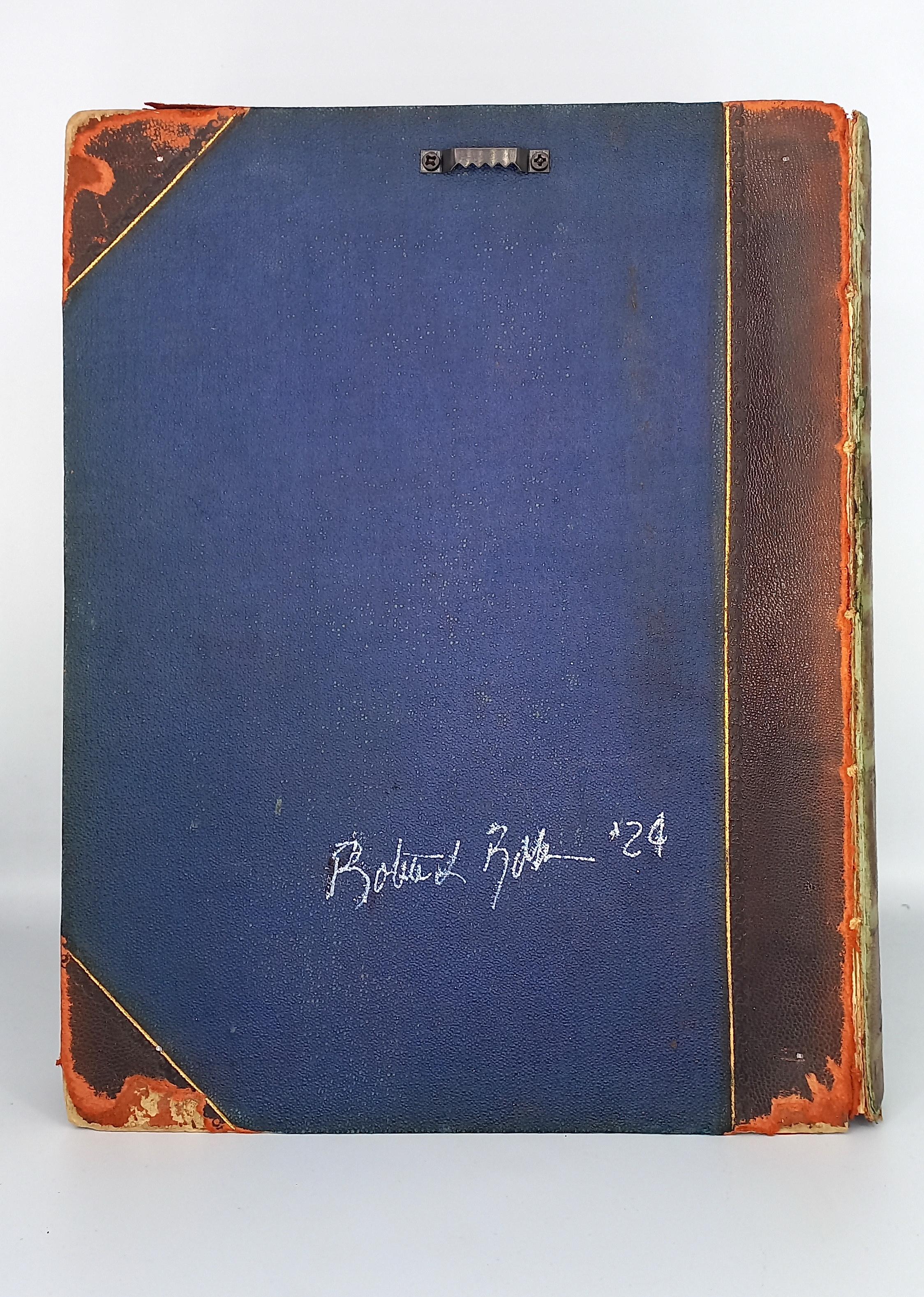 Scultura di libri americani contemporanei di Robert Robinson -Storie di Shakespeare in vendita 1