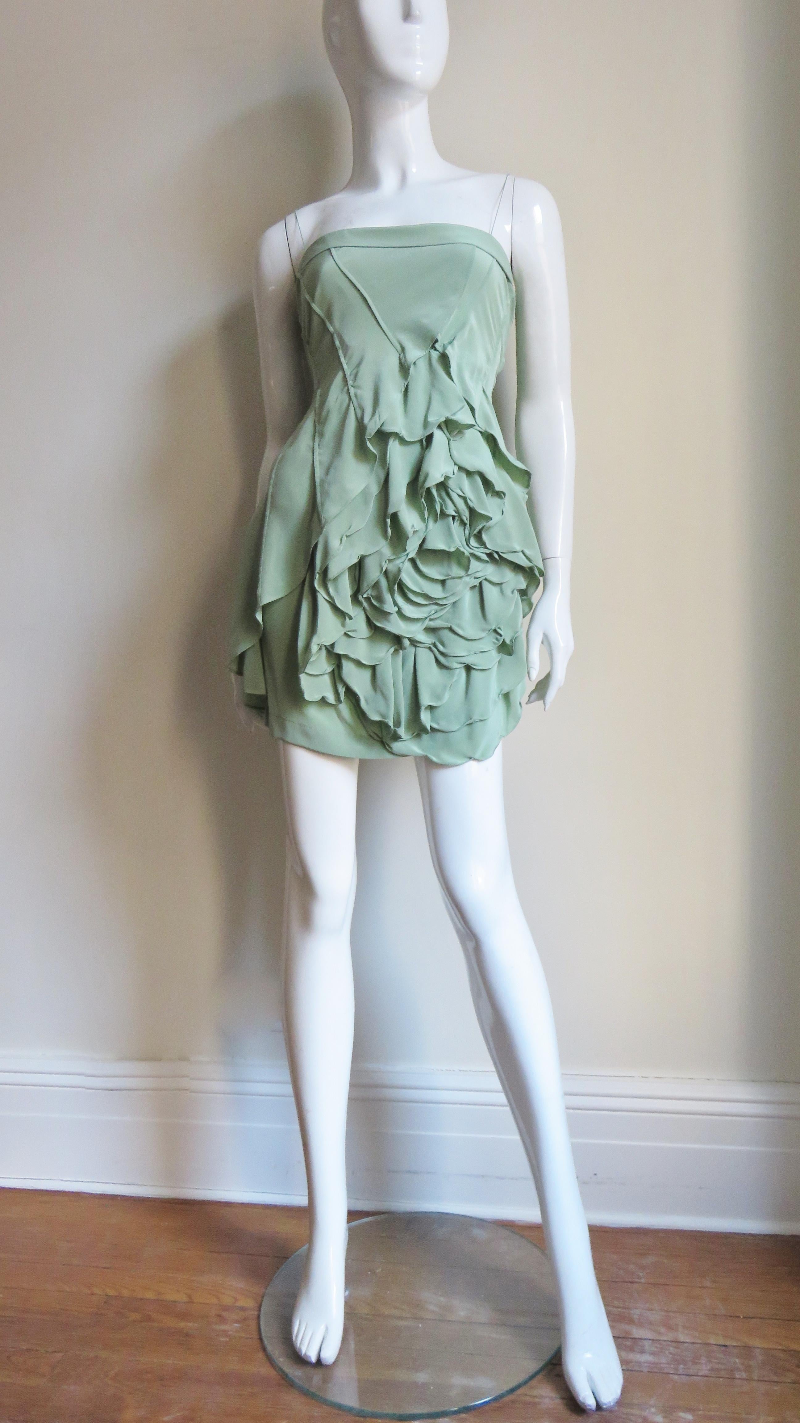 Robert Rodriguez Silk Dress with Large Flower  For Sale 2