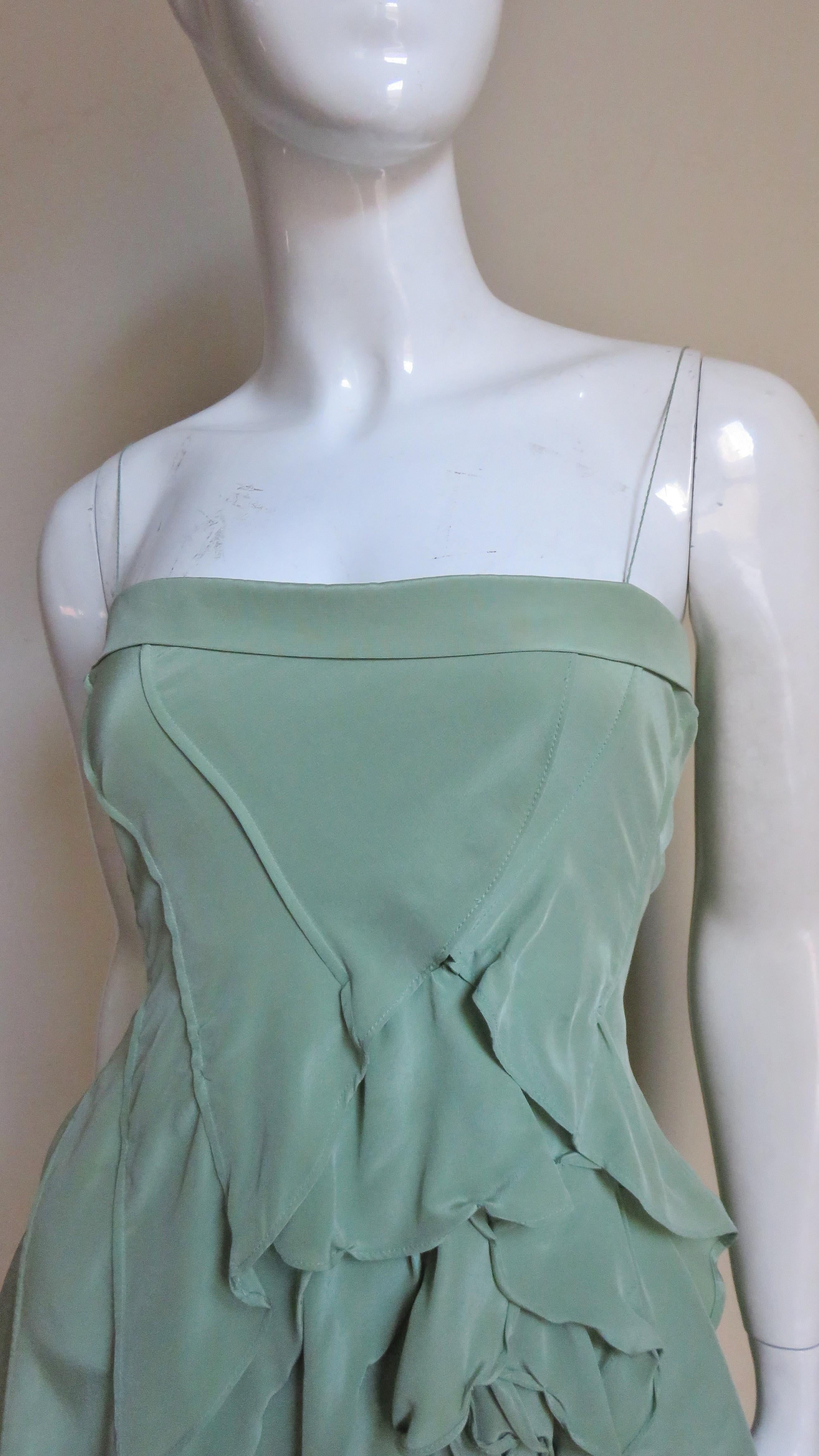 De las mujeres Vestido de seda con flor grande Robert Rodriguez en venta