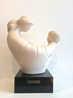 Abbraccia la mamma con  Scultura in marmo Child & Child