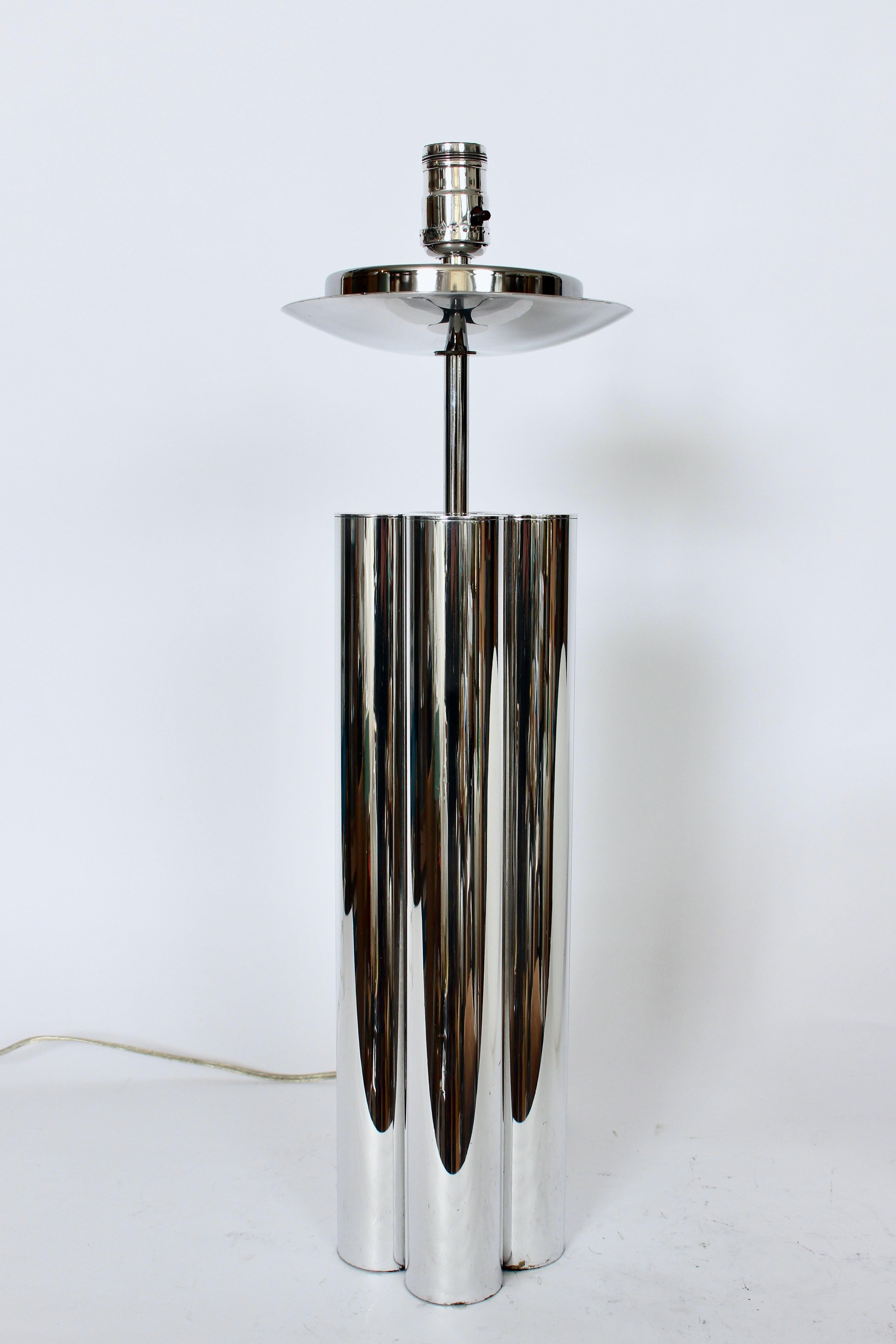 Robert Sonneman 4 Column Polished Aluminum Table Lamp with Frosted Globe, 1960s  For Sale 2