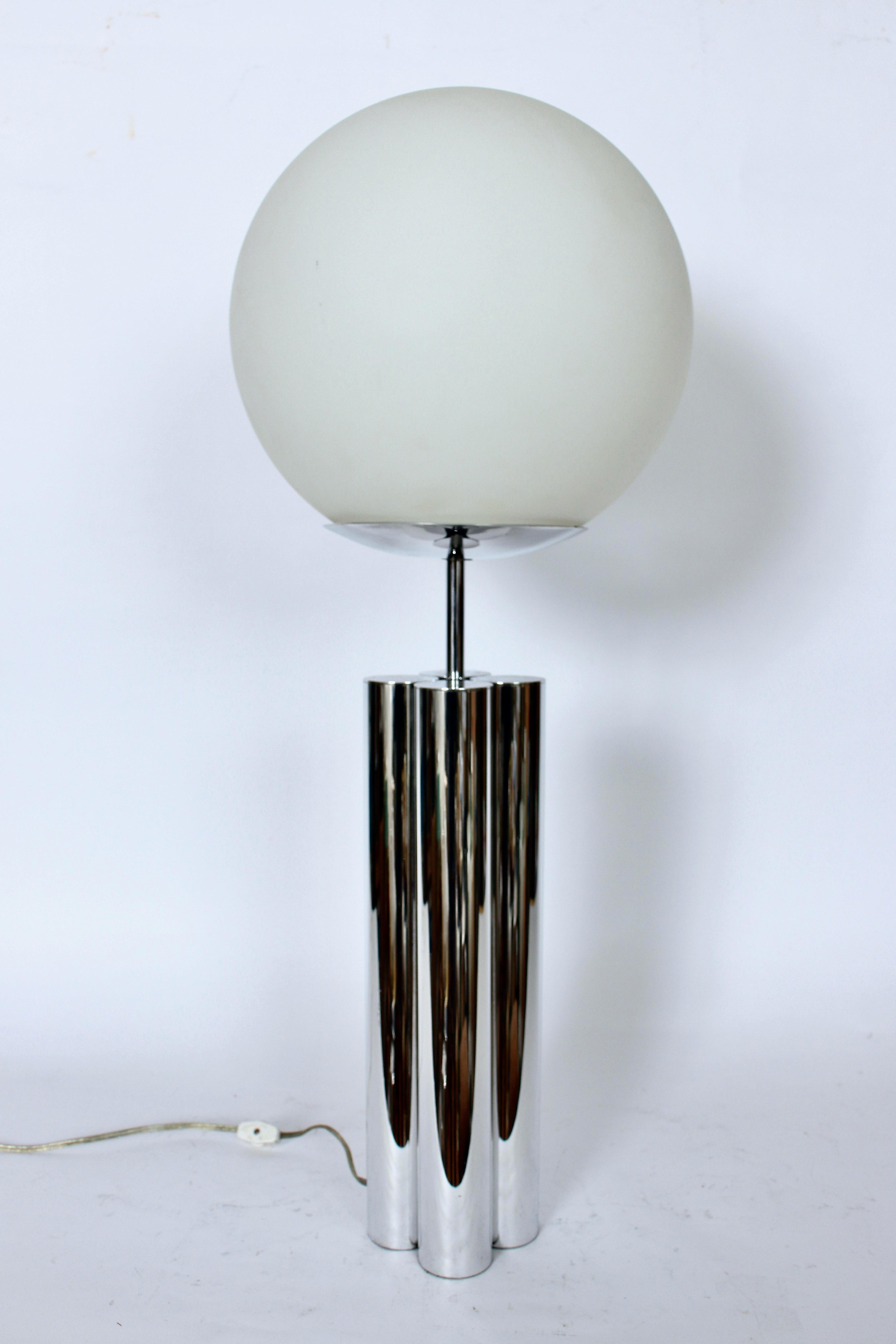 Robert Sonneman 4 Column Polished Aluminum Table Lamp with Frosted Globe, 1960s  For Sale 10
