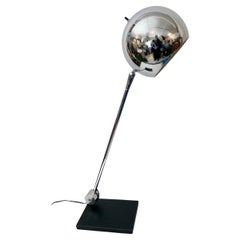 Robert Sonneman, lampe de table orbe articulée chromée sur base noire