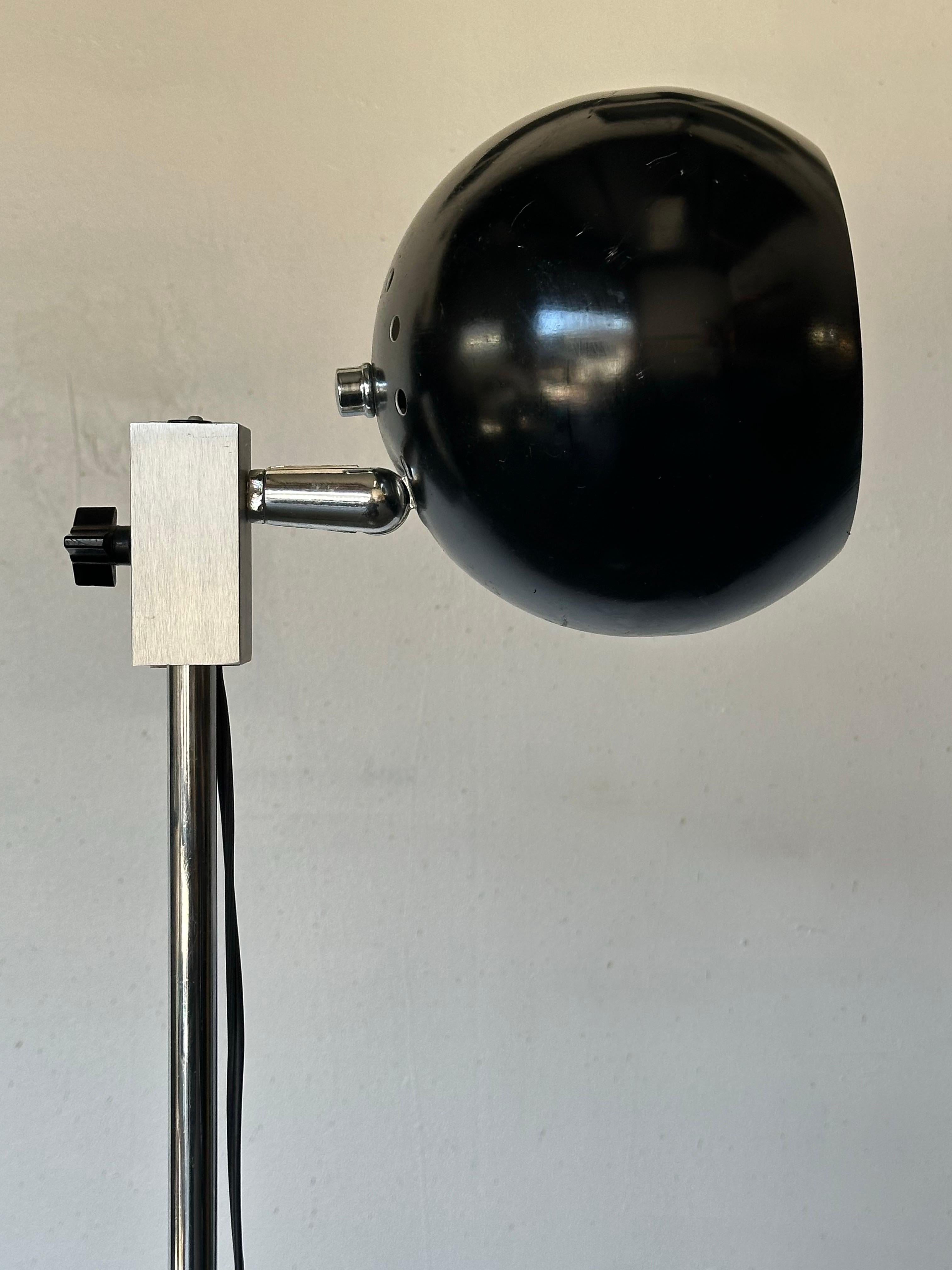 Robert Sonneman Style Adjustable Height Chrome Eyeball Lamp w/ Enamel Shade For Sale 14
