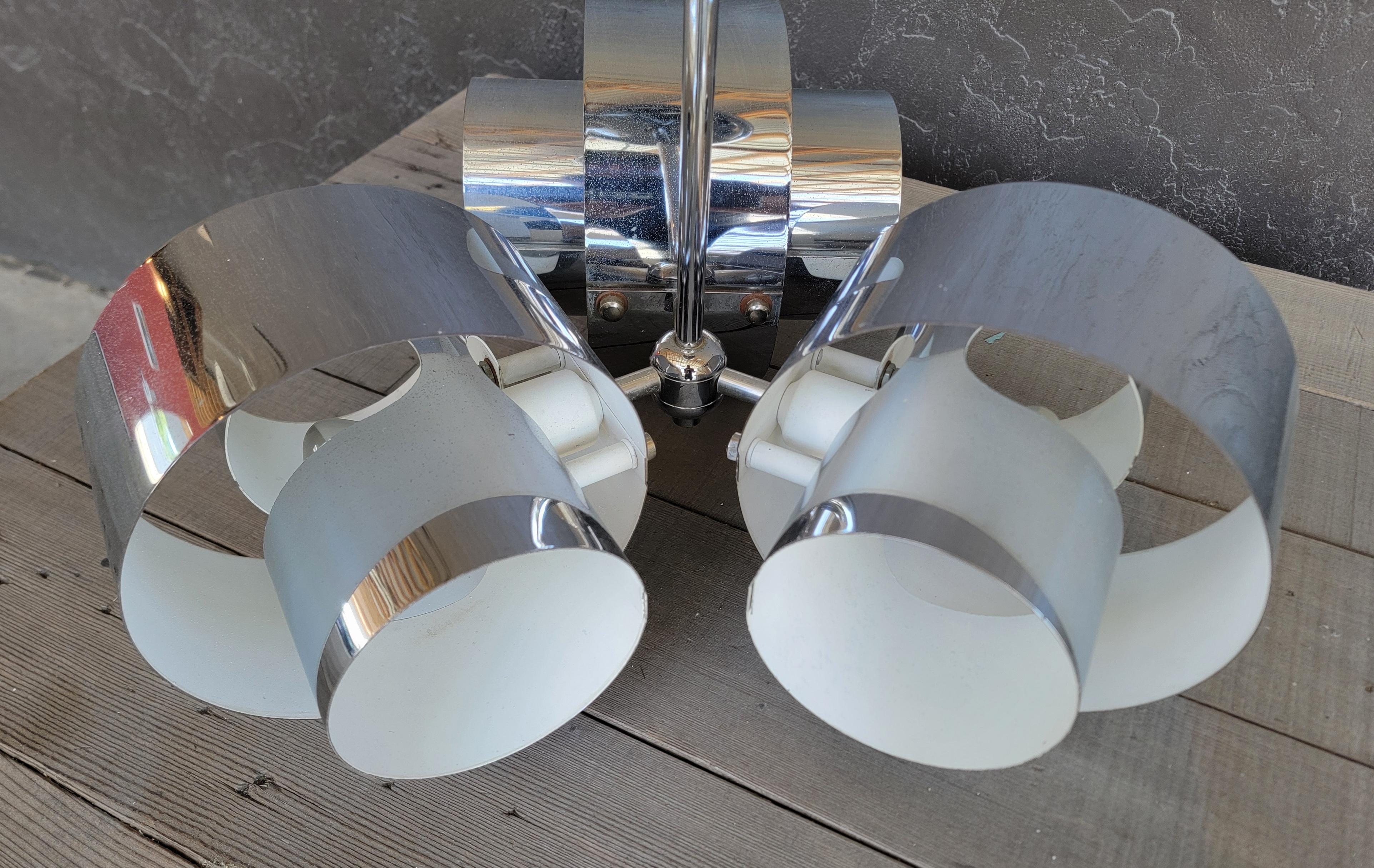 Mid-Century moderno Robert Sonneman Attributed Lampadario a 3 luci cromato in vendita