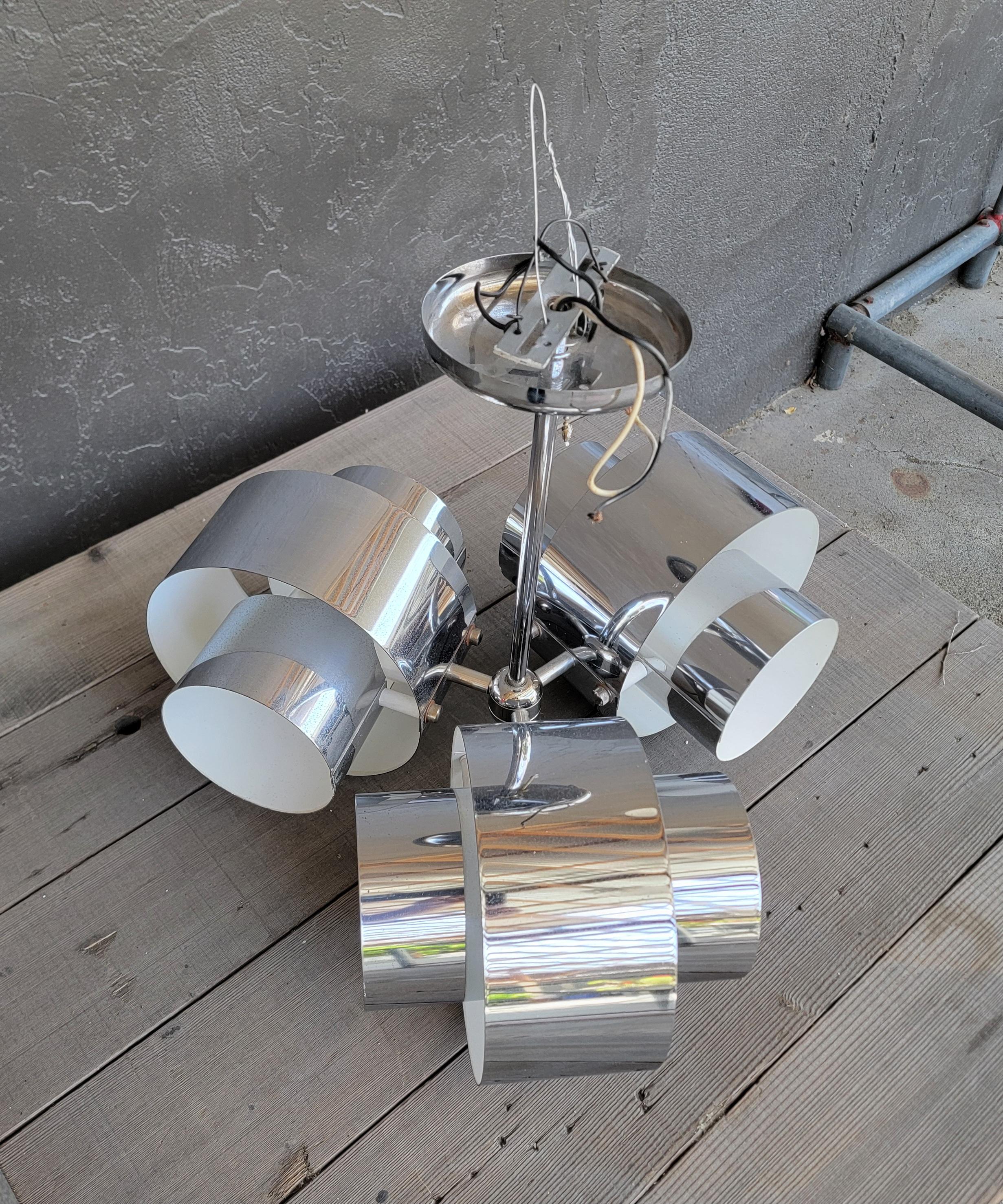 Acciaio Robert Sonneman Attributed Lampadario a 3 luci cromato in vendita