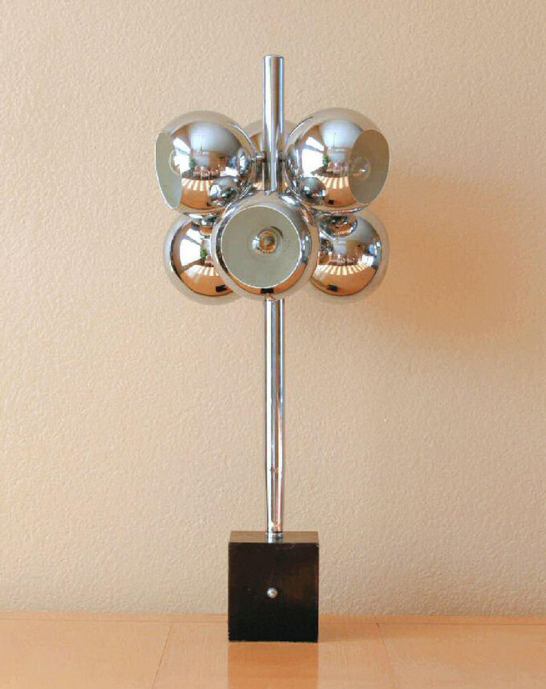 Robert Sonneman Chrome Molecule Table Lamp! Iconic Mid Century Modern Design 60s In Good Condition In Peoria, AZ