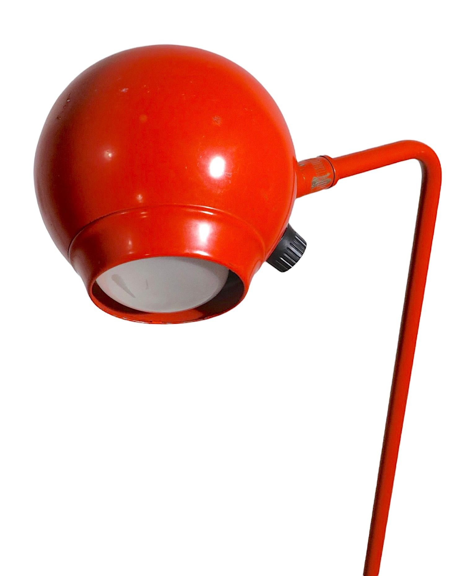 Robert Sonneman pour George Kovacs lampadaire « Eyeball » en finition orange, années 1970 en vente 2