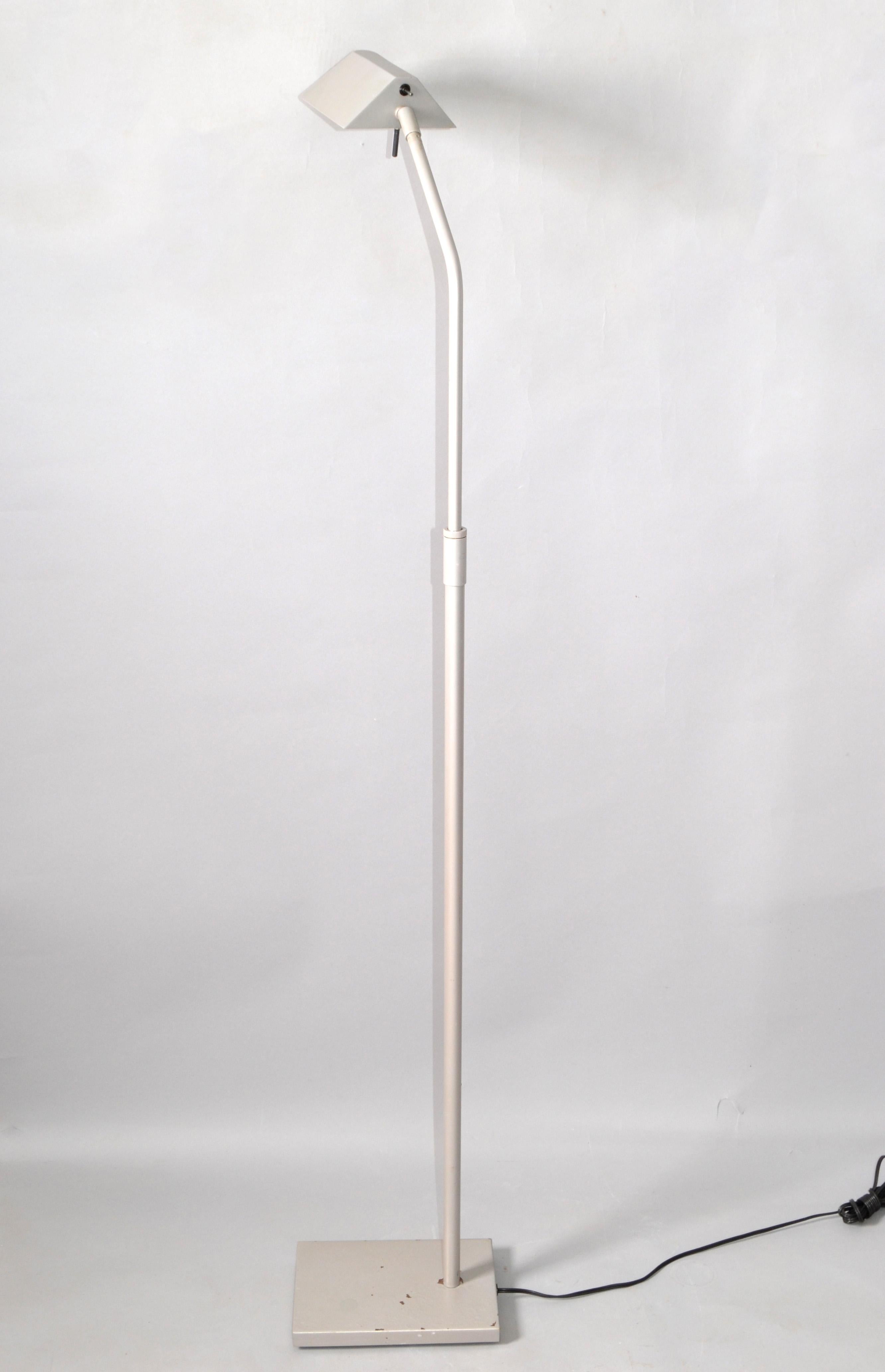 Robert Sonneman pour George Kovacs Lighting, lampadaire en finition argentée, Amérique, 1987 en vente 8