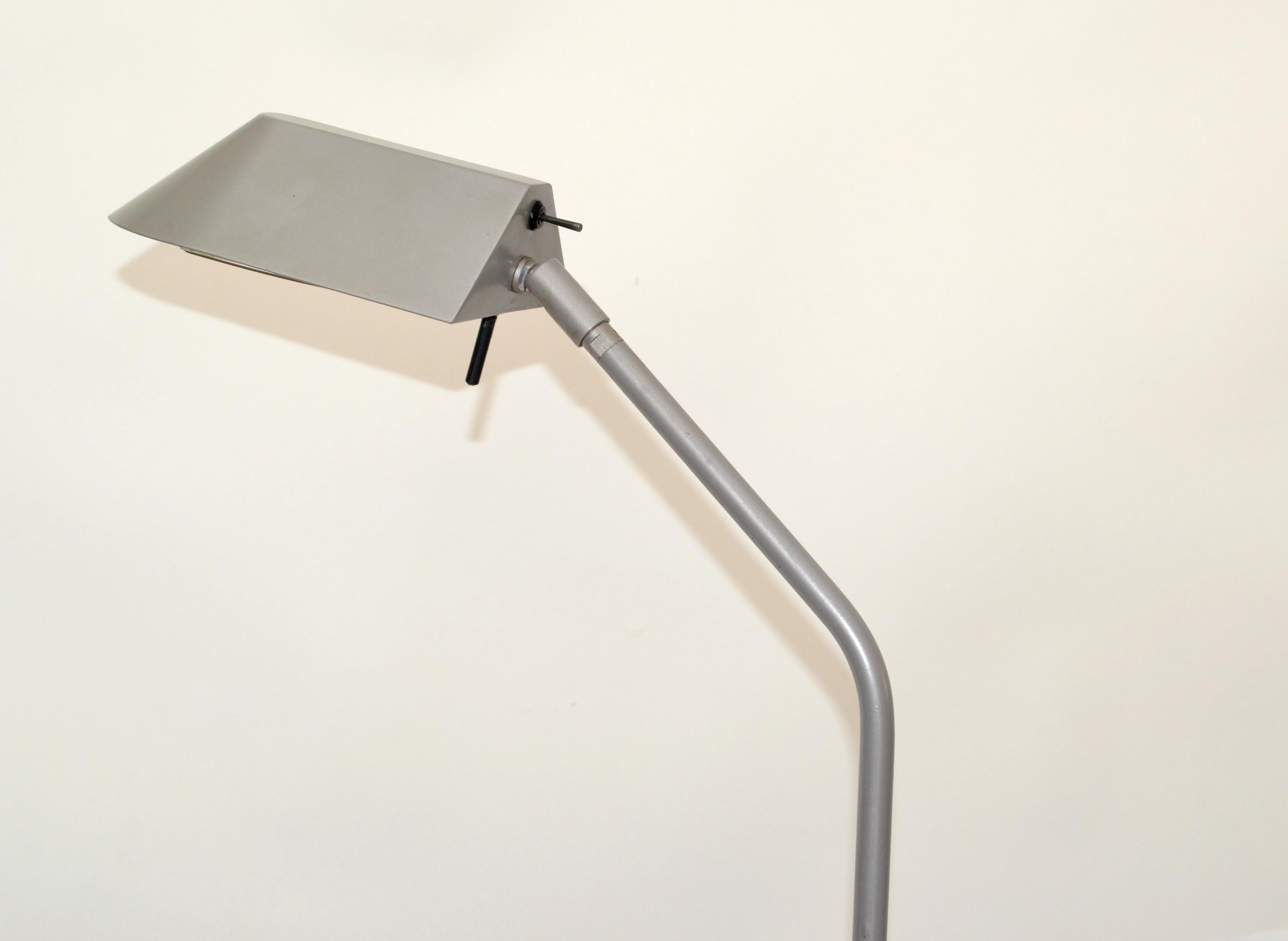 Robert Sonneman for George Kovacs Lighting 1987 Silver Finish Floor Lamp America In Good Condition For Sale In Miami, FL