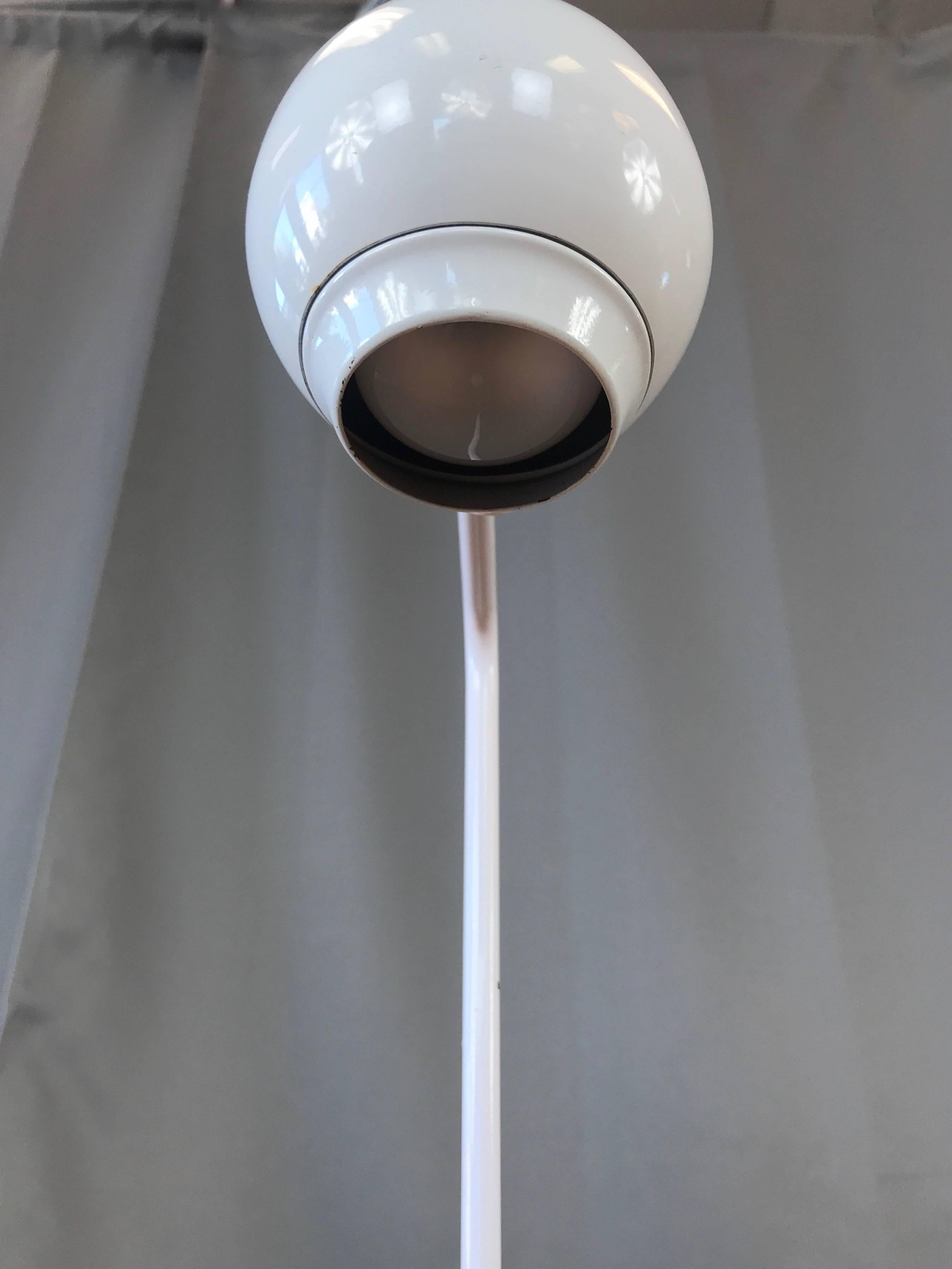 Robert Sonneman for Kovacs White Eyeball Floor Lamp In Good Condition In San Francisco, CA