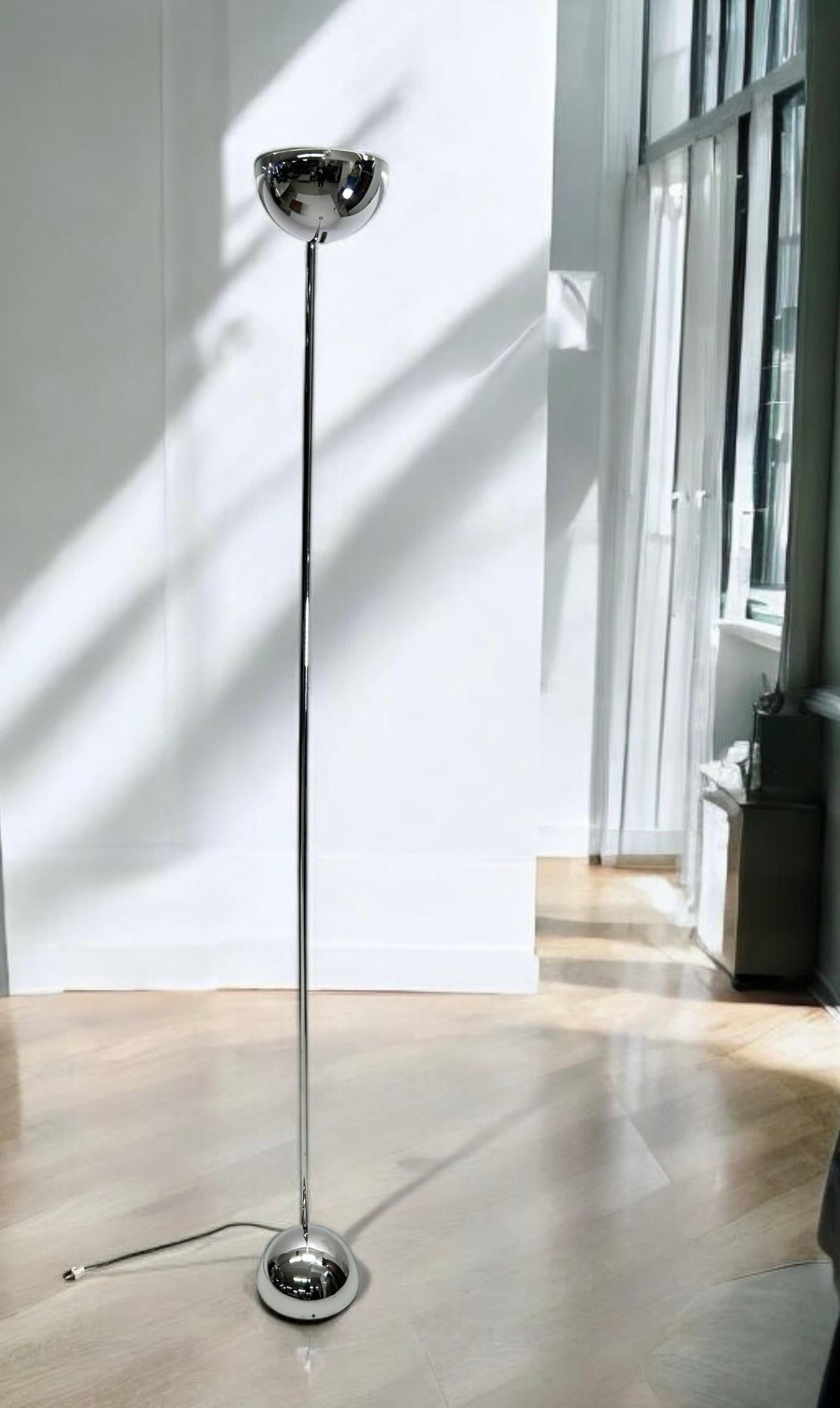 Mid-Century Modern Robert Sonneman Kovacs lampadaire torchère chromé moderniste mi-siècle moderne en vente