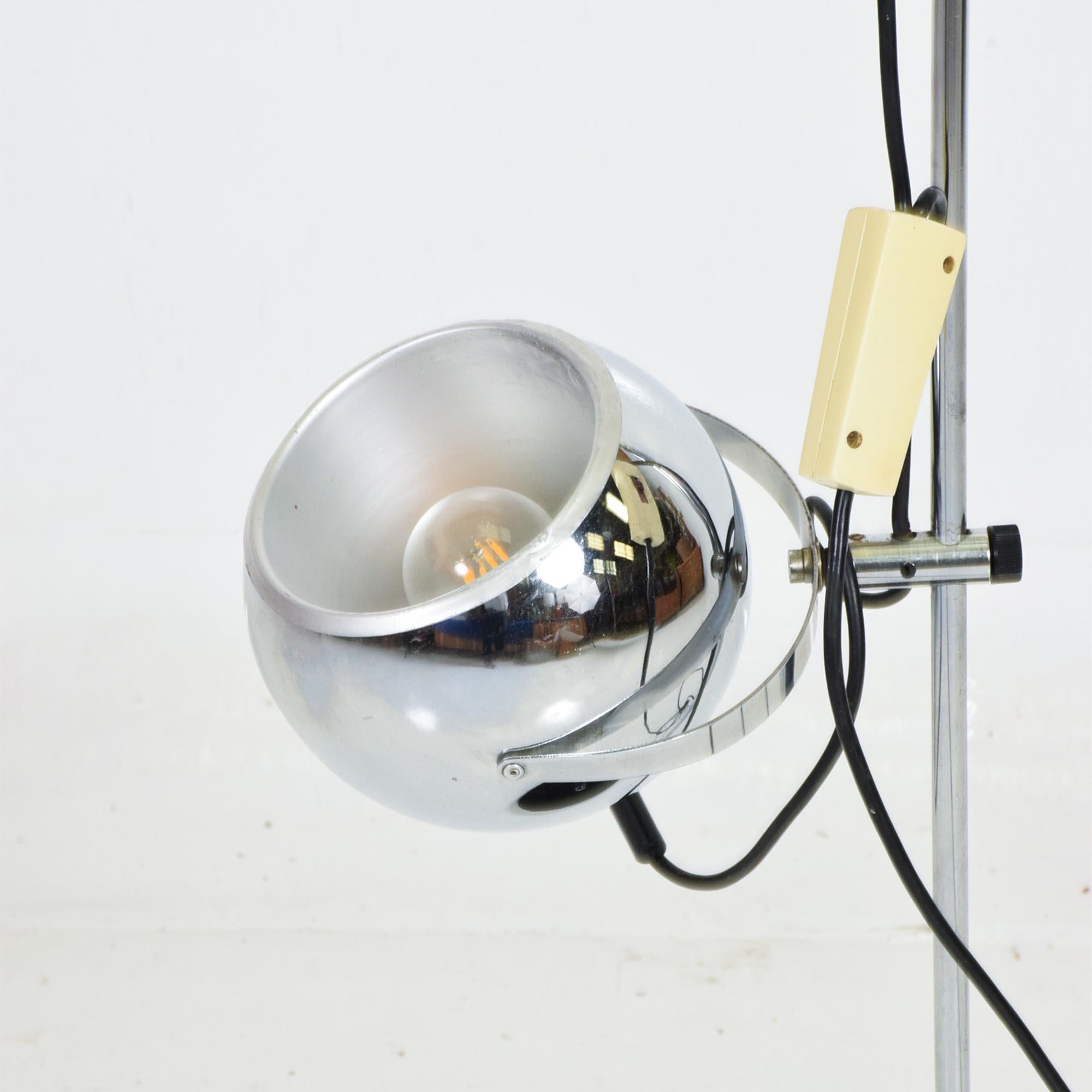 American Robert Sonneman Modern Double Chrome Eyeball Adjustable Floor Lamp Light, 1970s