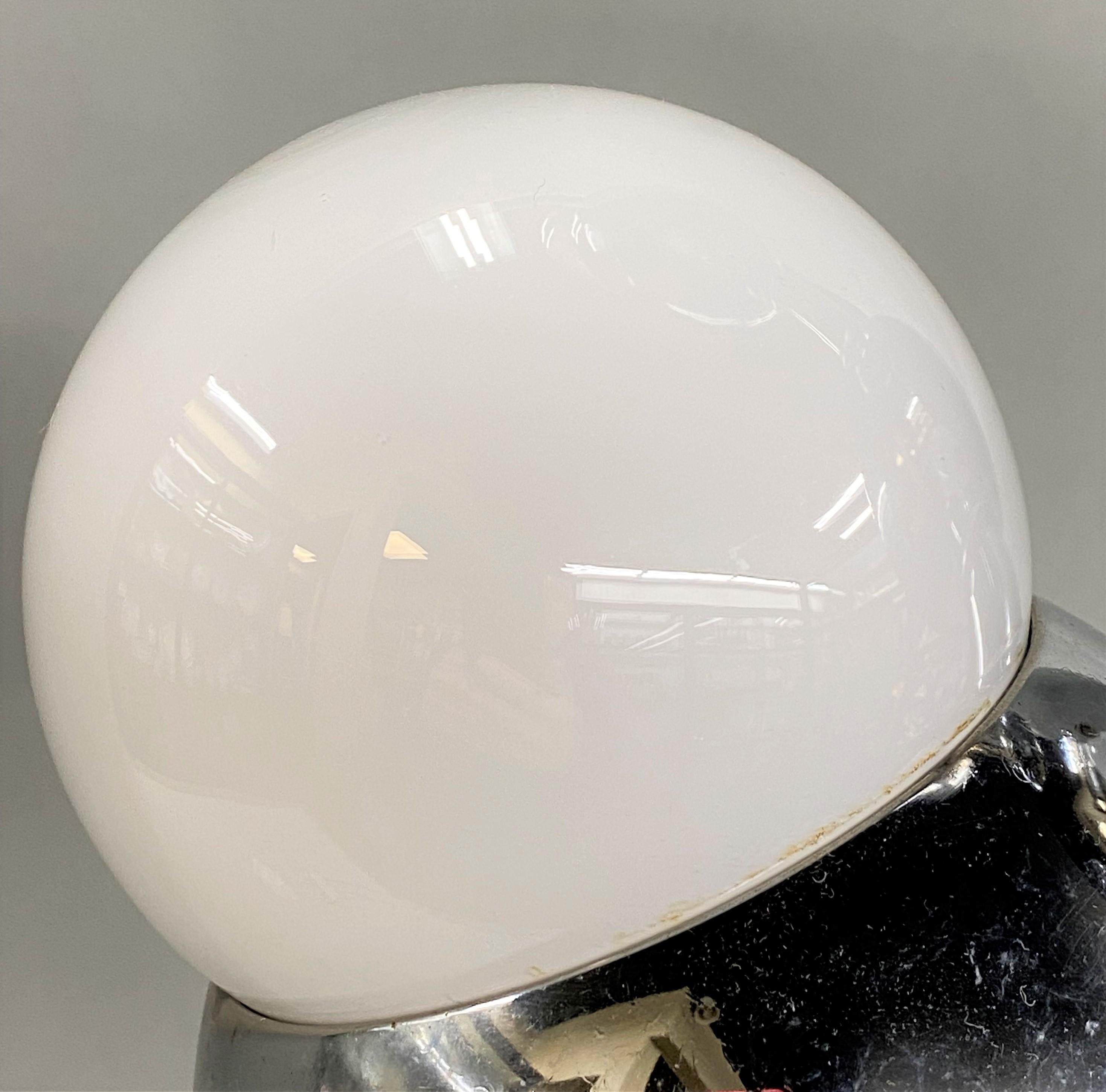 Robert Sonneman Molecule or Eyeball Chrome Table Lamp circa 1960’s In Good Condition In Milford, NH