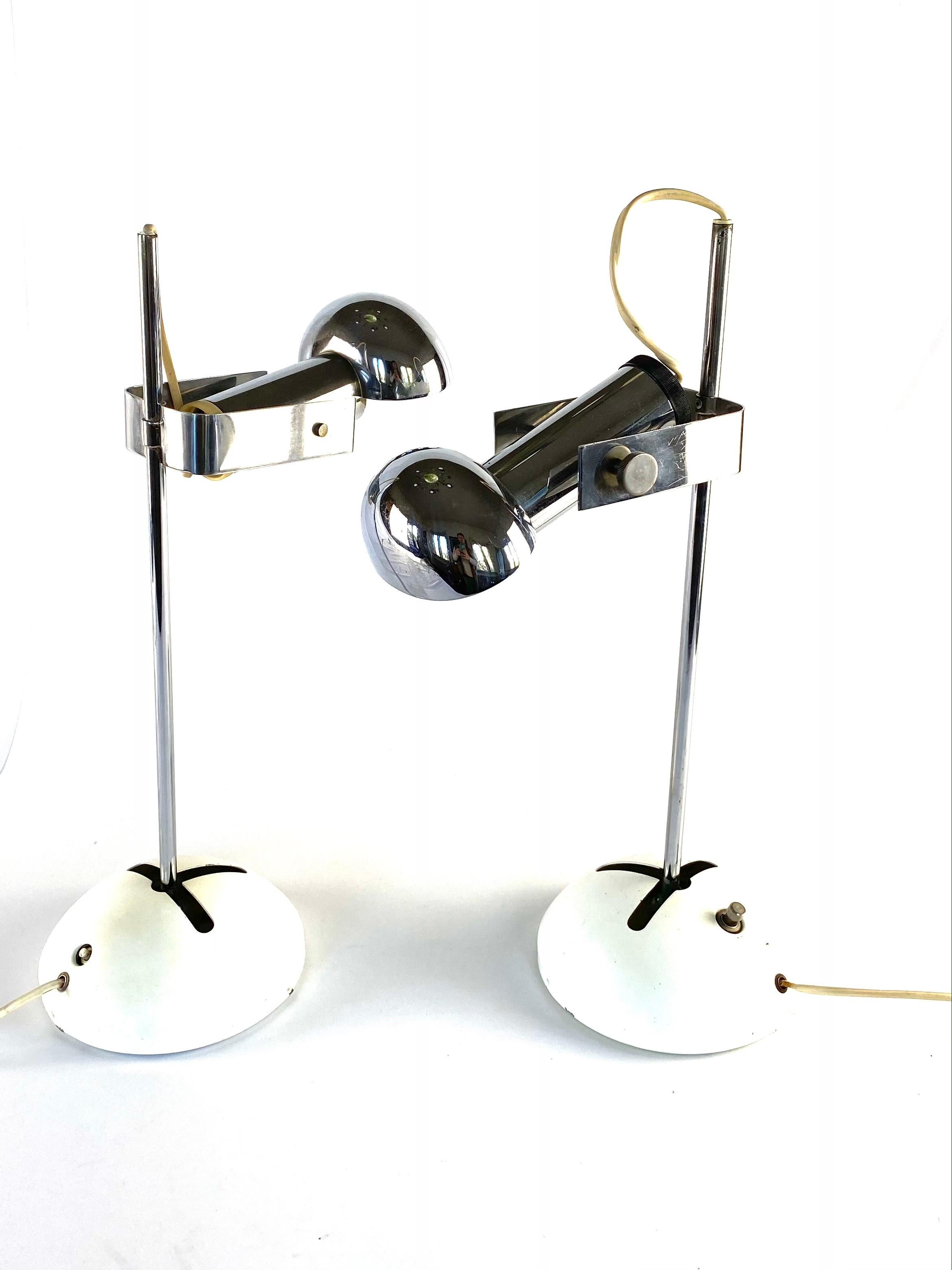 Set of 2 Robert Sonneman desk lamp model T359 manufactured by Luci Cinisello Milano, 1972. 

The base of this lamp is adjustable and based on the gear lever of a car. The shade is adjustable as well. 

Metal partly chromed and partly white.