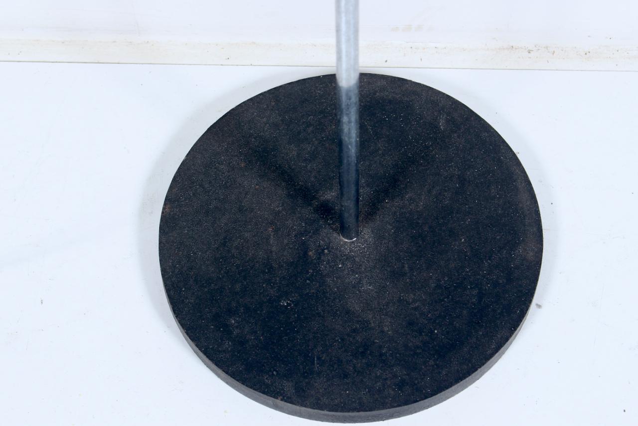 Verstellbare Chrom-Stehlampe im Robert Sonneman-Stil mit schwarzem Kegelschirm, 1970er Jahre im Angebot 11