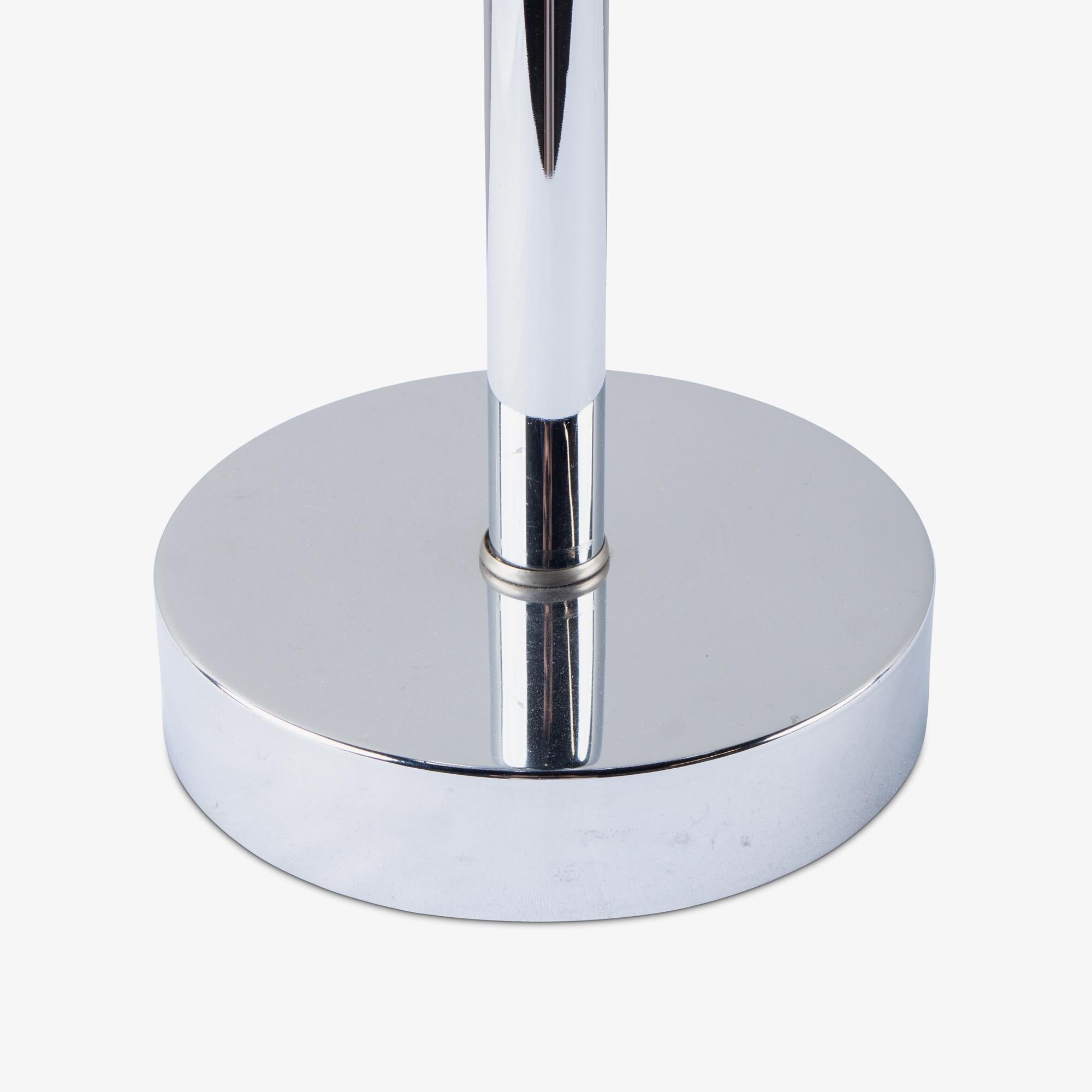 Polished Robert Sonneman Style Tri-Globe Table Accent Lamp in Chrome For Sale