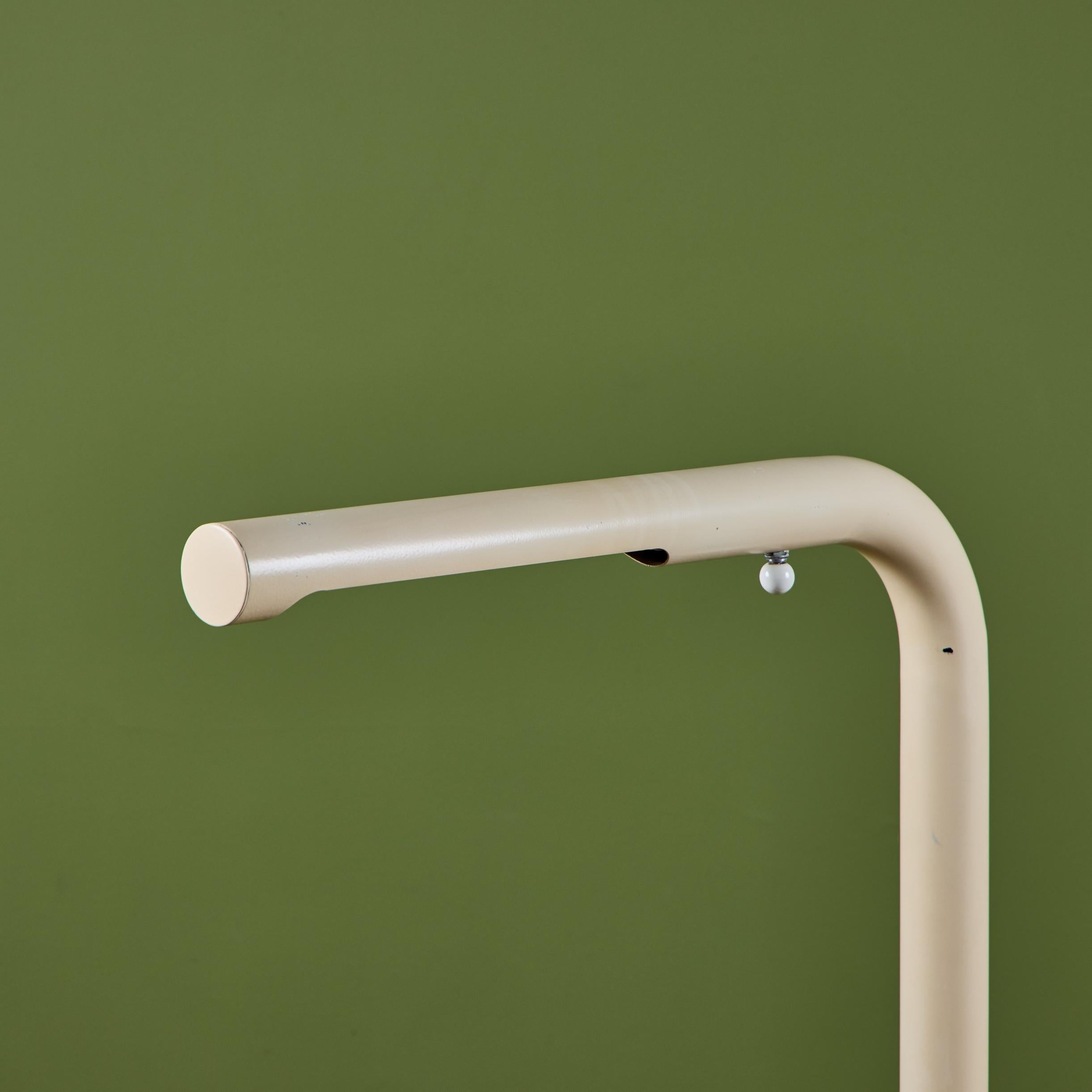 Lámpara de pie tubular Robert Sonneman en venta 4