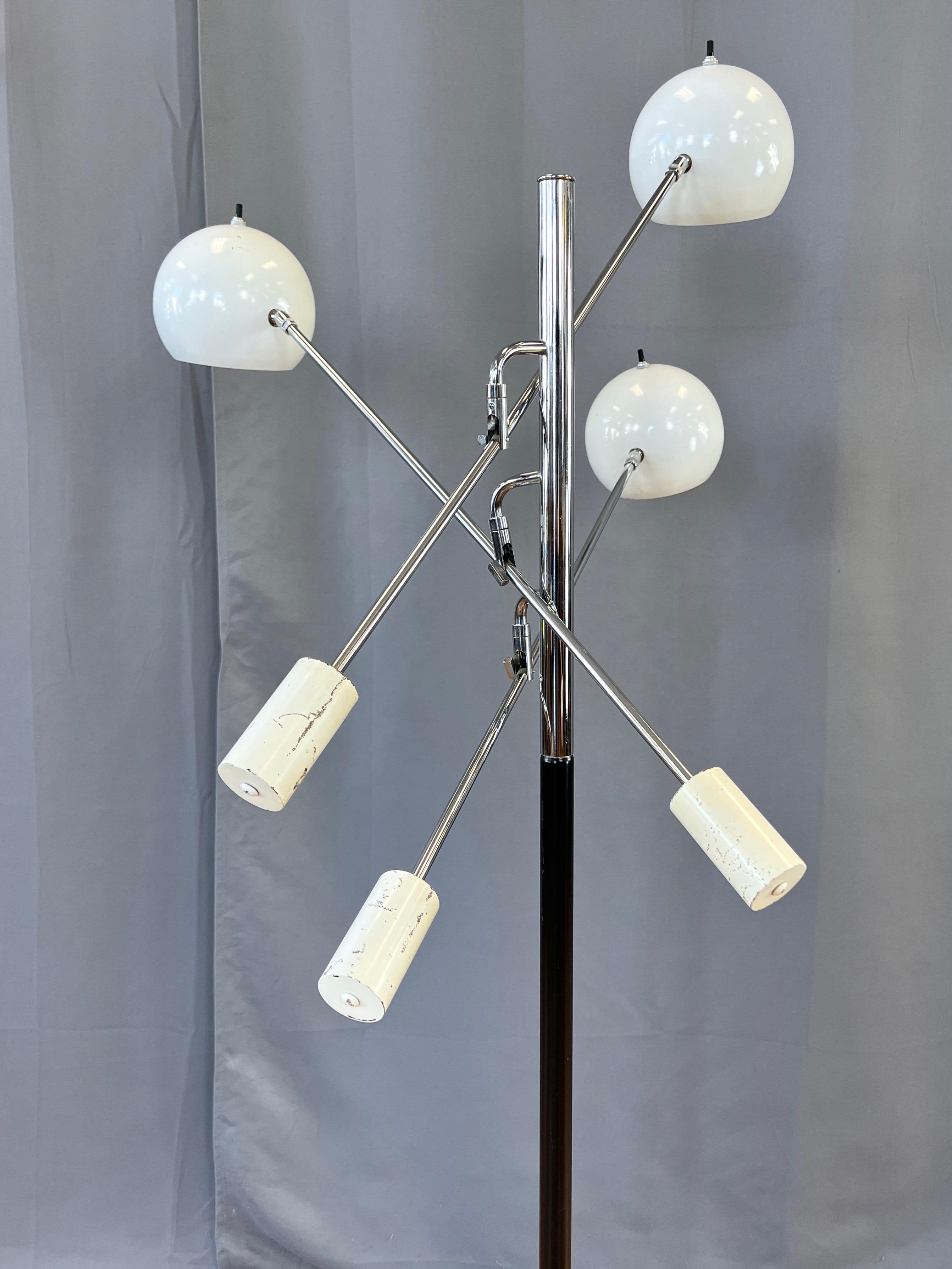 Émaillé Robert Sonneman lampadaire orbiter blanc à trois bras avec base en marbre, années 1960 en vente