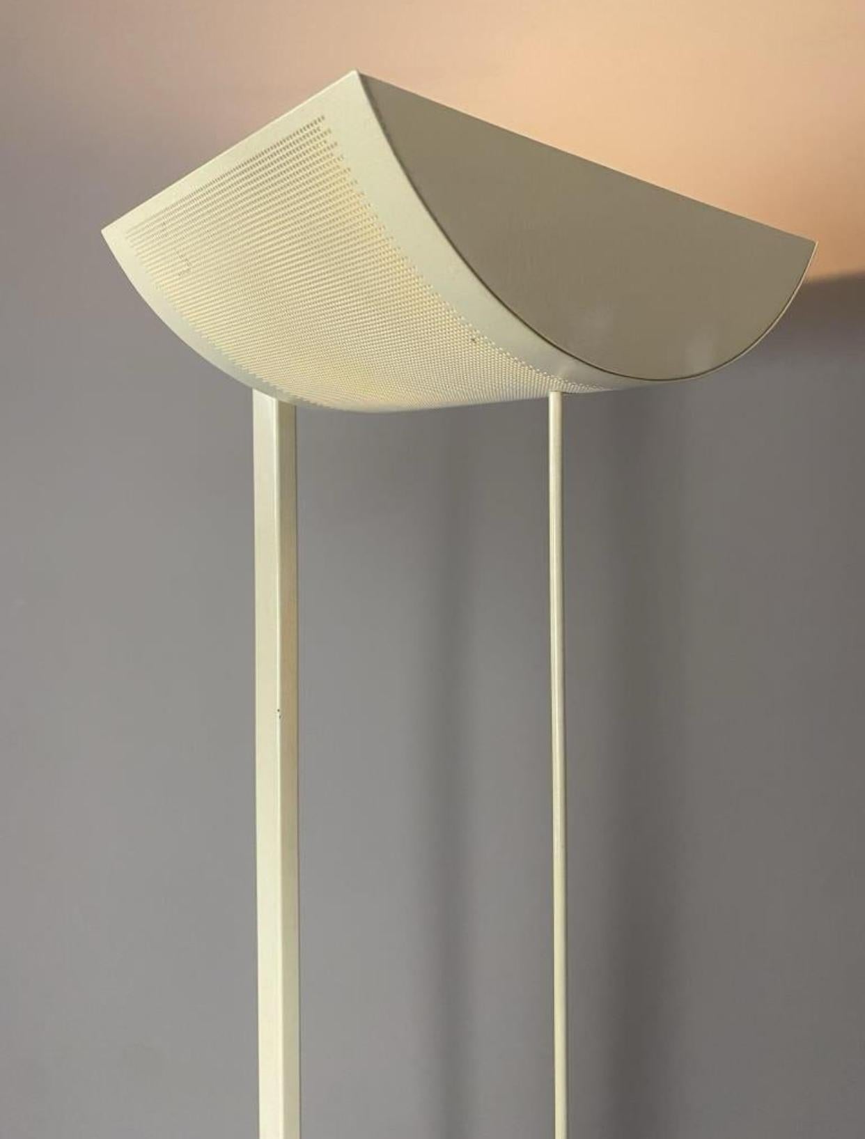 Fin du 20e siècle Robert Sonnomen pour George Kovacs, lampadaire halogène post-moderne en émail blanc en vente