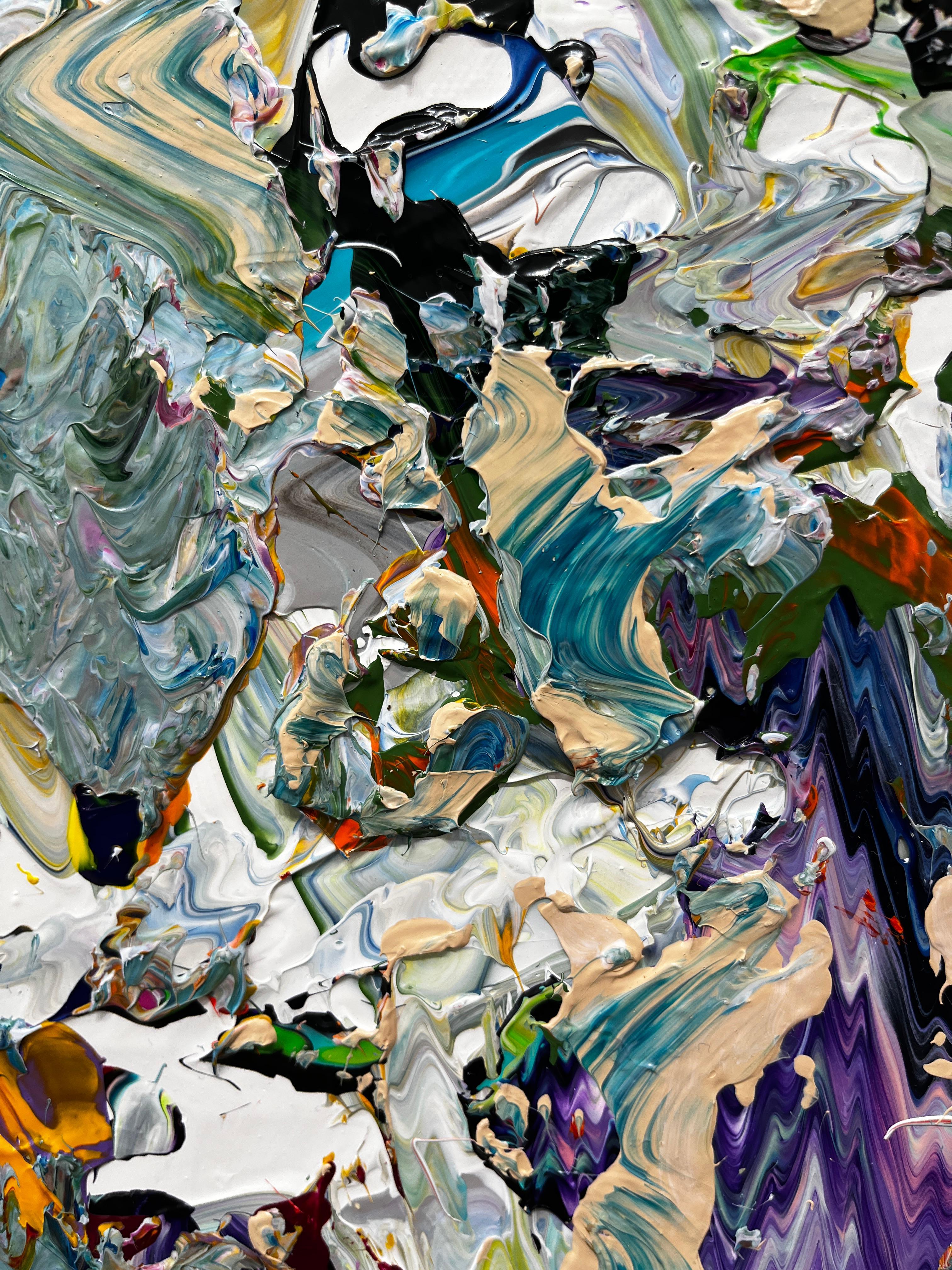 Nei suoi lavori recenti Standish rivisita l'elemento essenziale del suo primo stile di pittura fotorealistica, ossia il riferimento fotografico, ma attraverso la lente più recente dell'astrazione. Stufo di una cronaca distorta, Standish ricava le