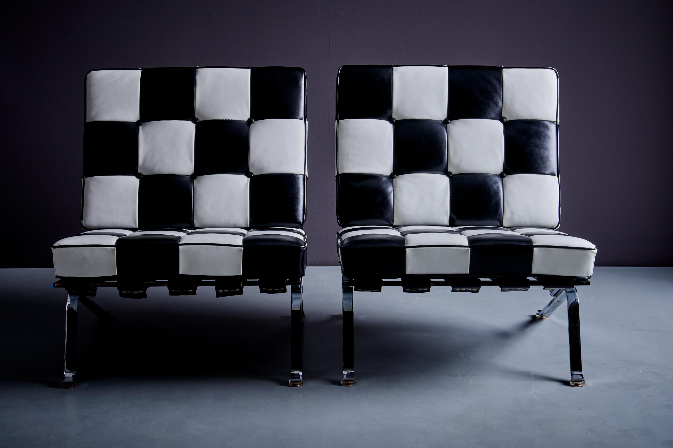 Robert & Trix Haussmann RH-301 De Sede Lounge Chair Pair schwarzes und weißes Leder im Angebot 6