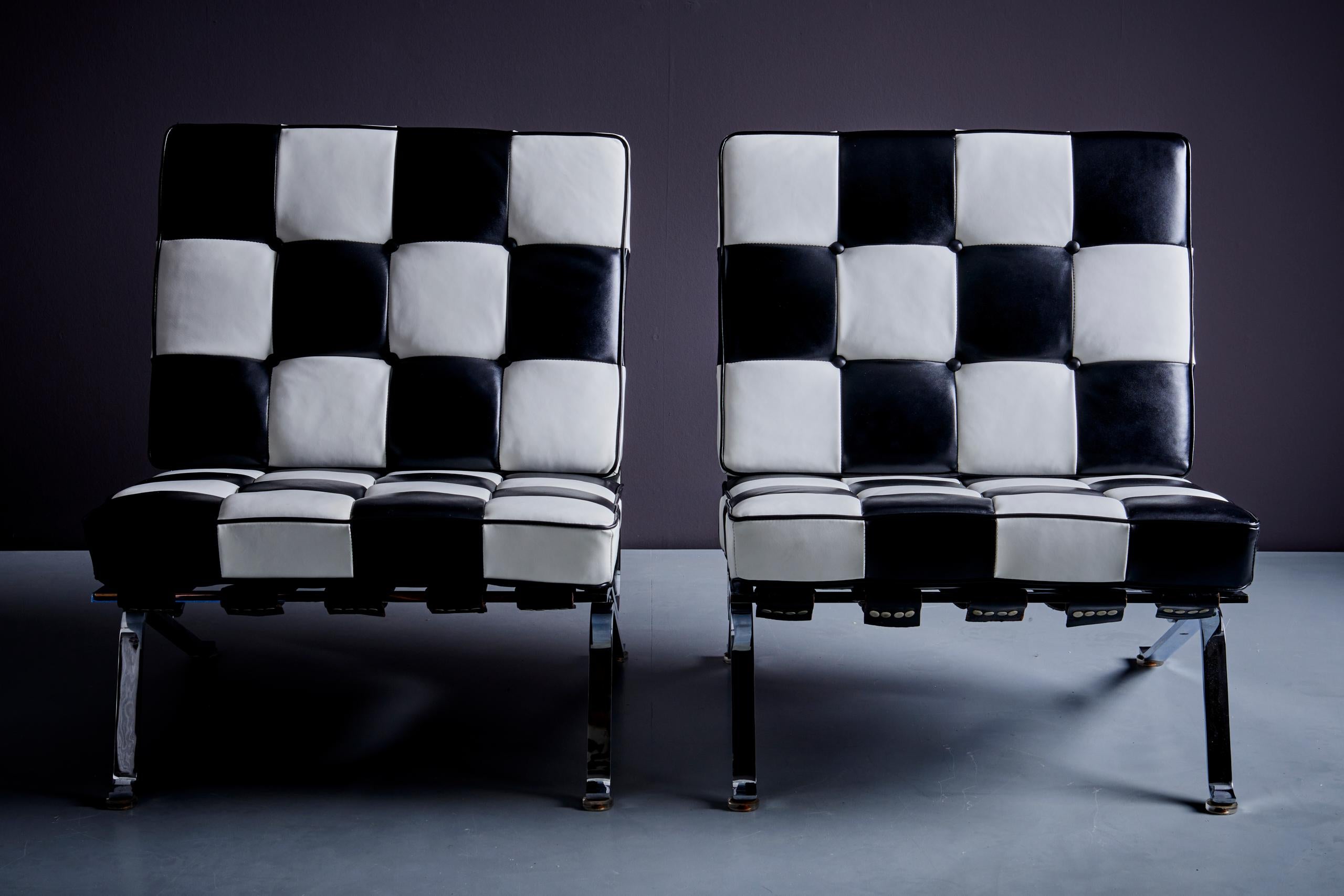 Robert & Trix Haussmann RH-301 De Sede Lounge Chair Pair schwarzes und weißes Leder im Angebot 7