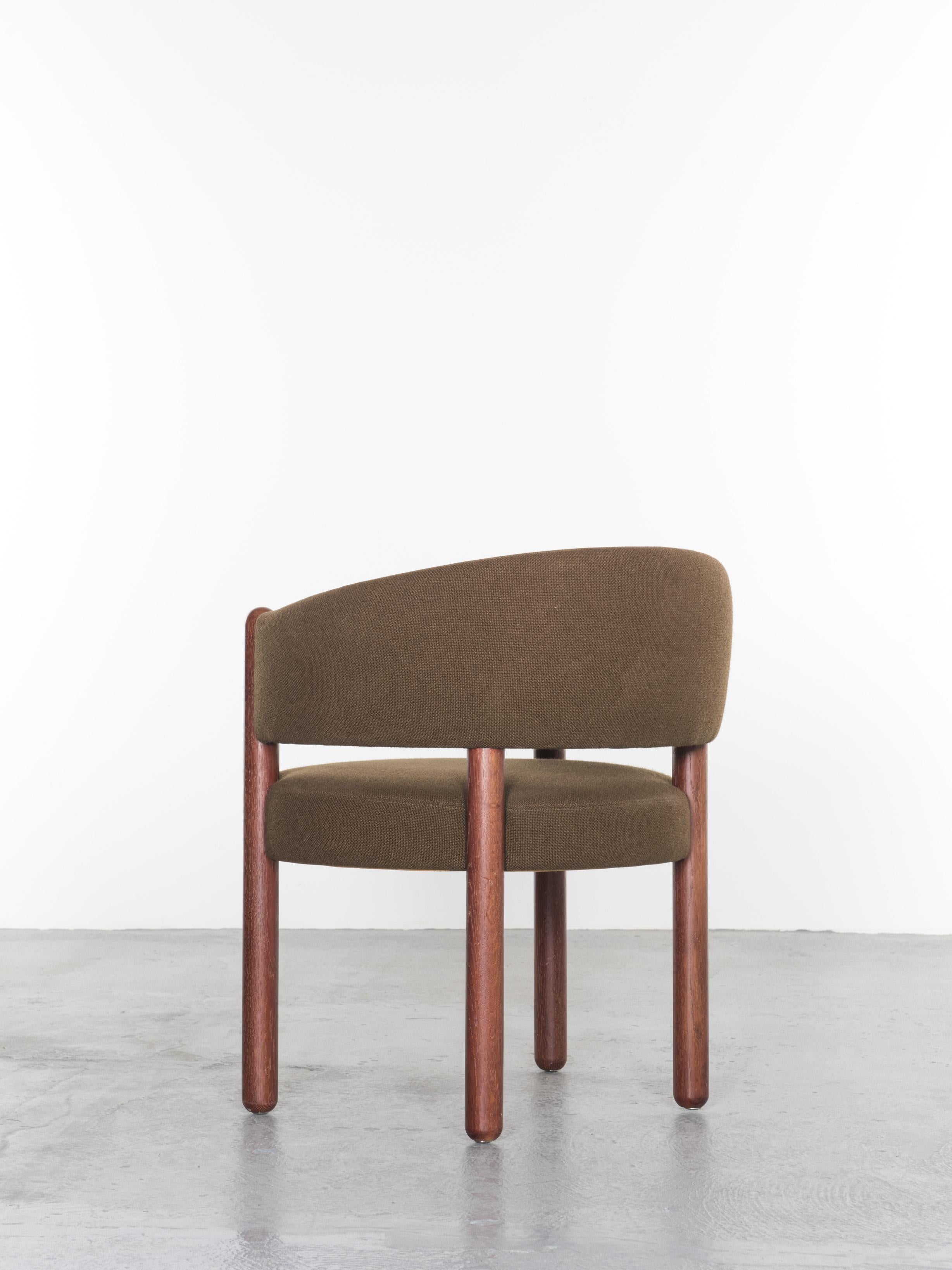 Robert & Trix Haussmann Visitor Chairs, 1960s 3