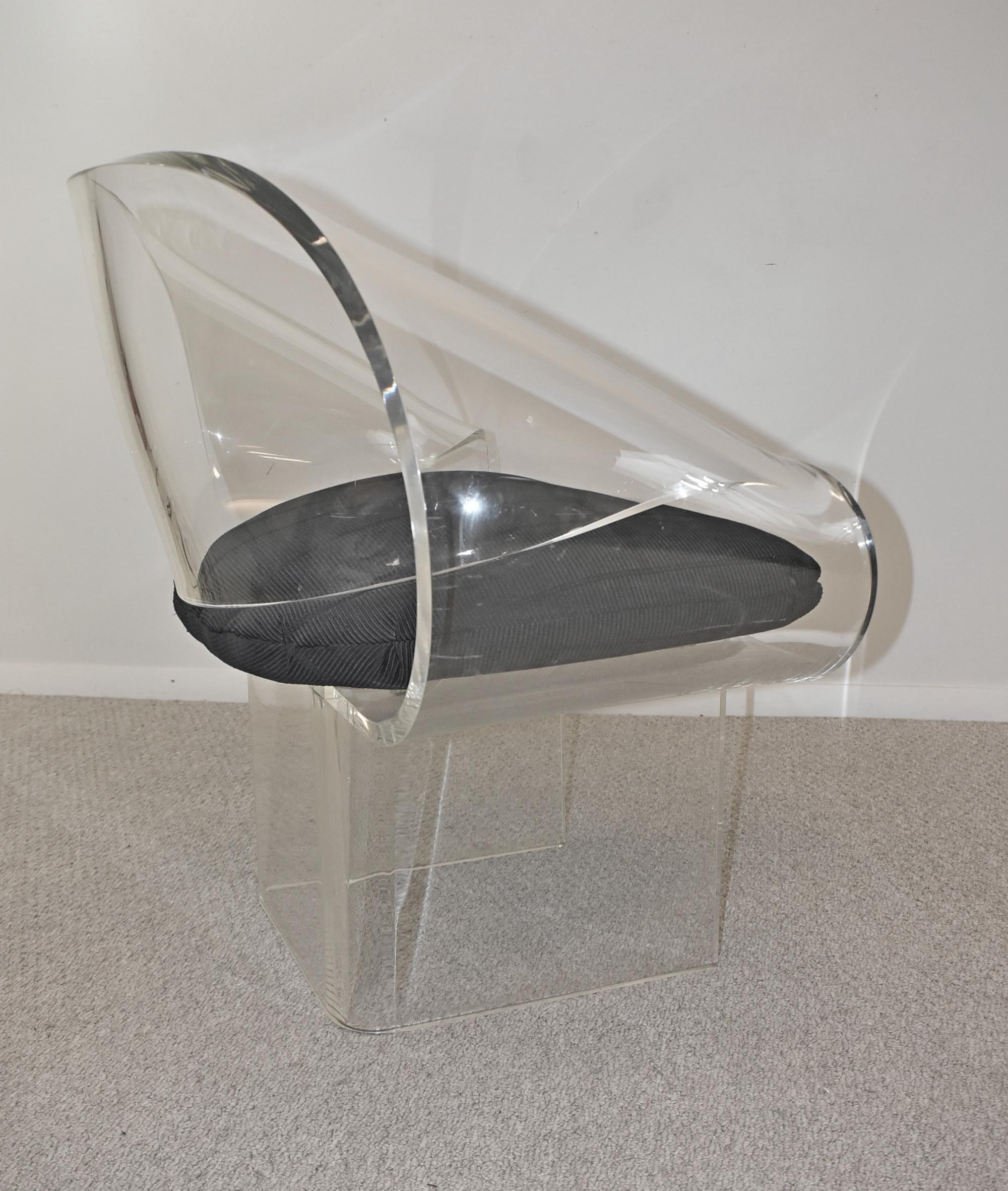 Robert Van Horn Lucite Ribbon Lounge Chair For Sale 2